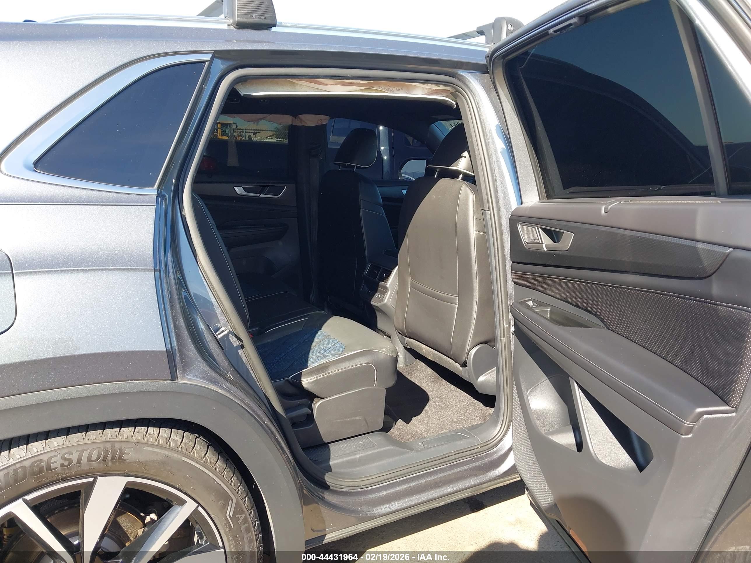 VOLKSWAGEN ATLAS image 8