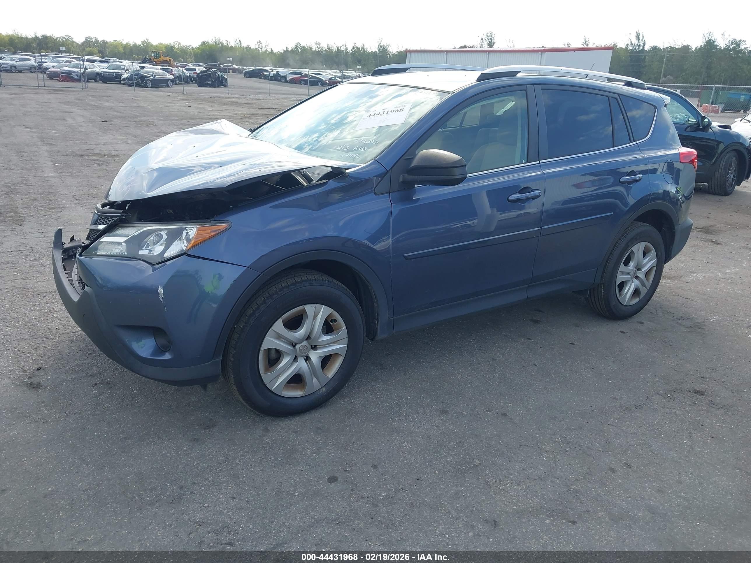 TOYOTA RAV4 image 2