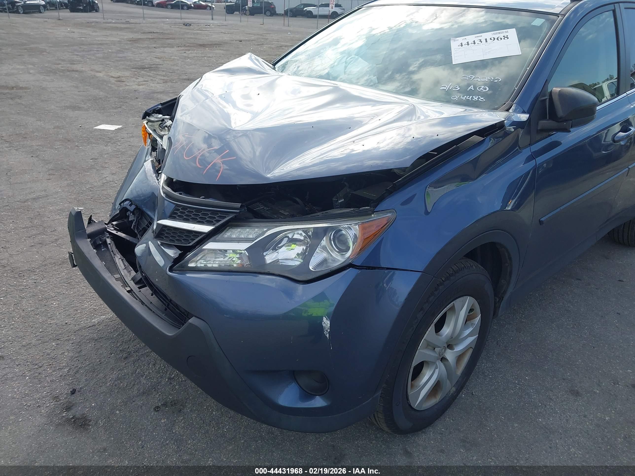 TOYOTA RAV4 image 6