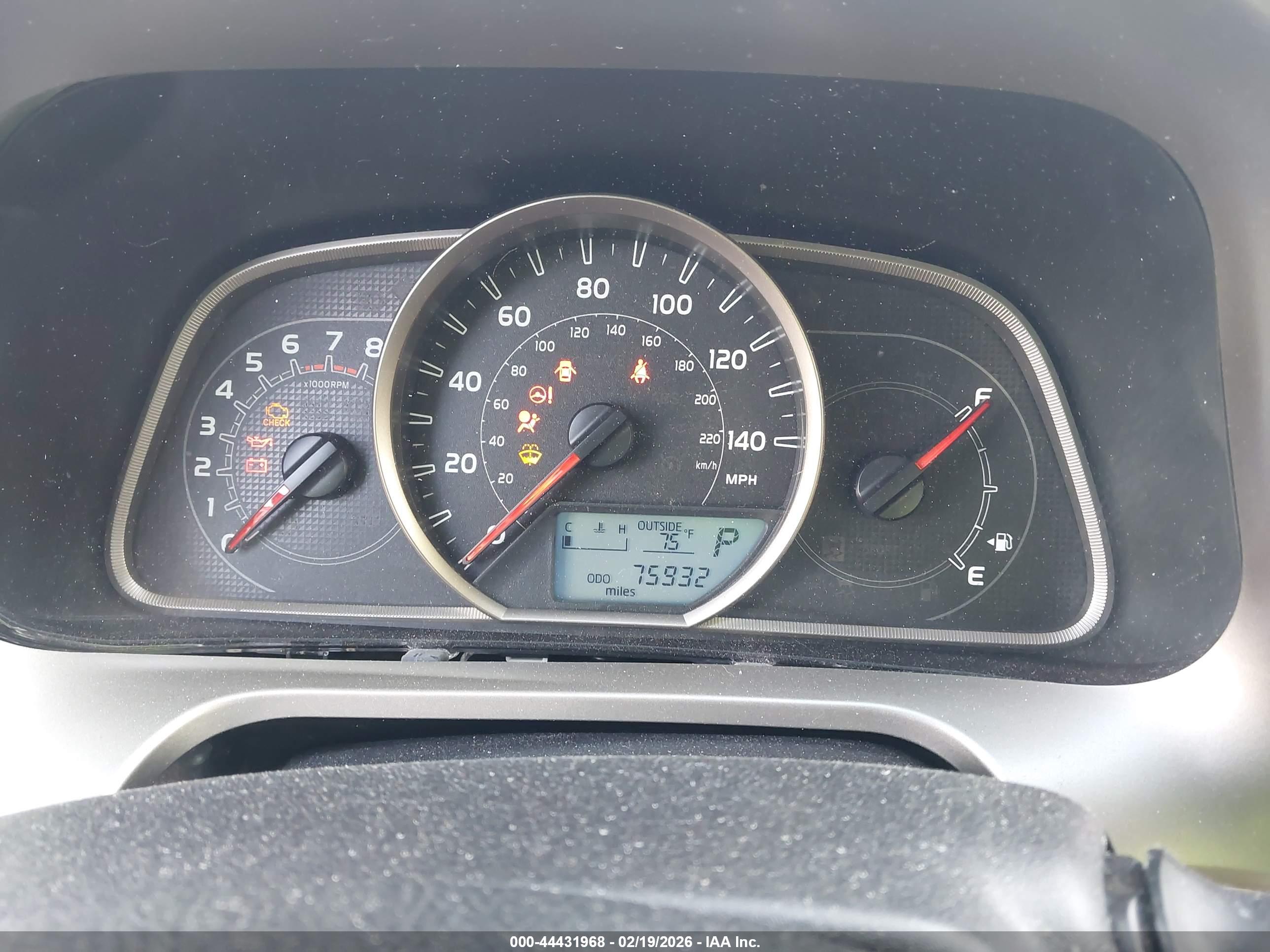 TOYOTA RAV4 image 7