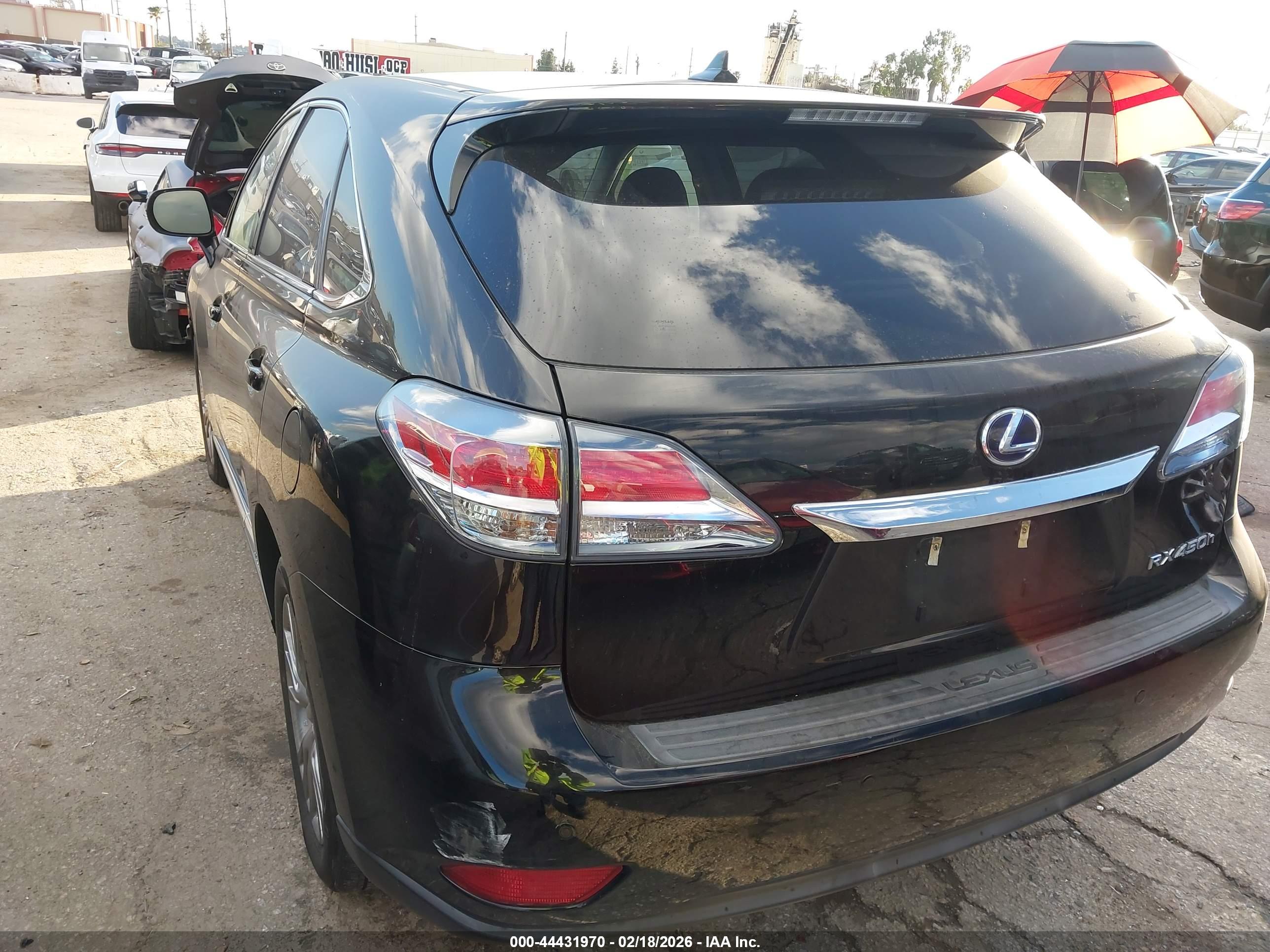 LEXUS RX image 6
