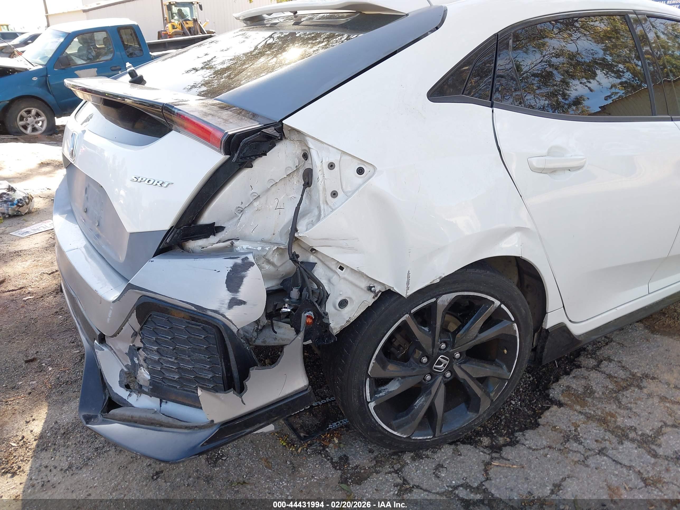 HONDA CIVIC image 6
