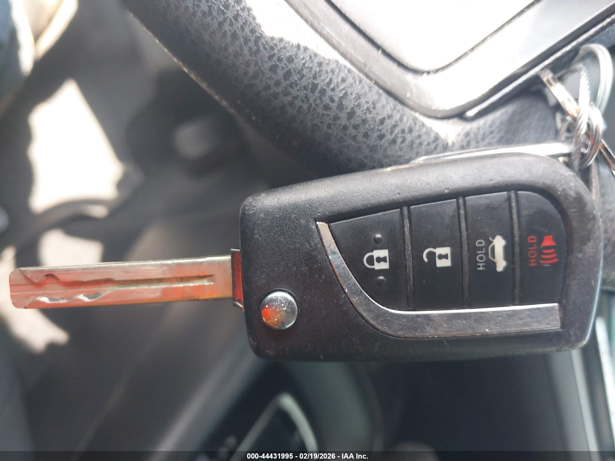 TOYOTA COROLLA image 11