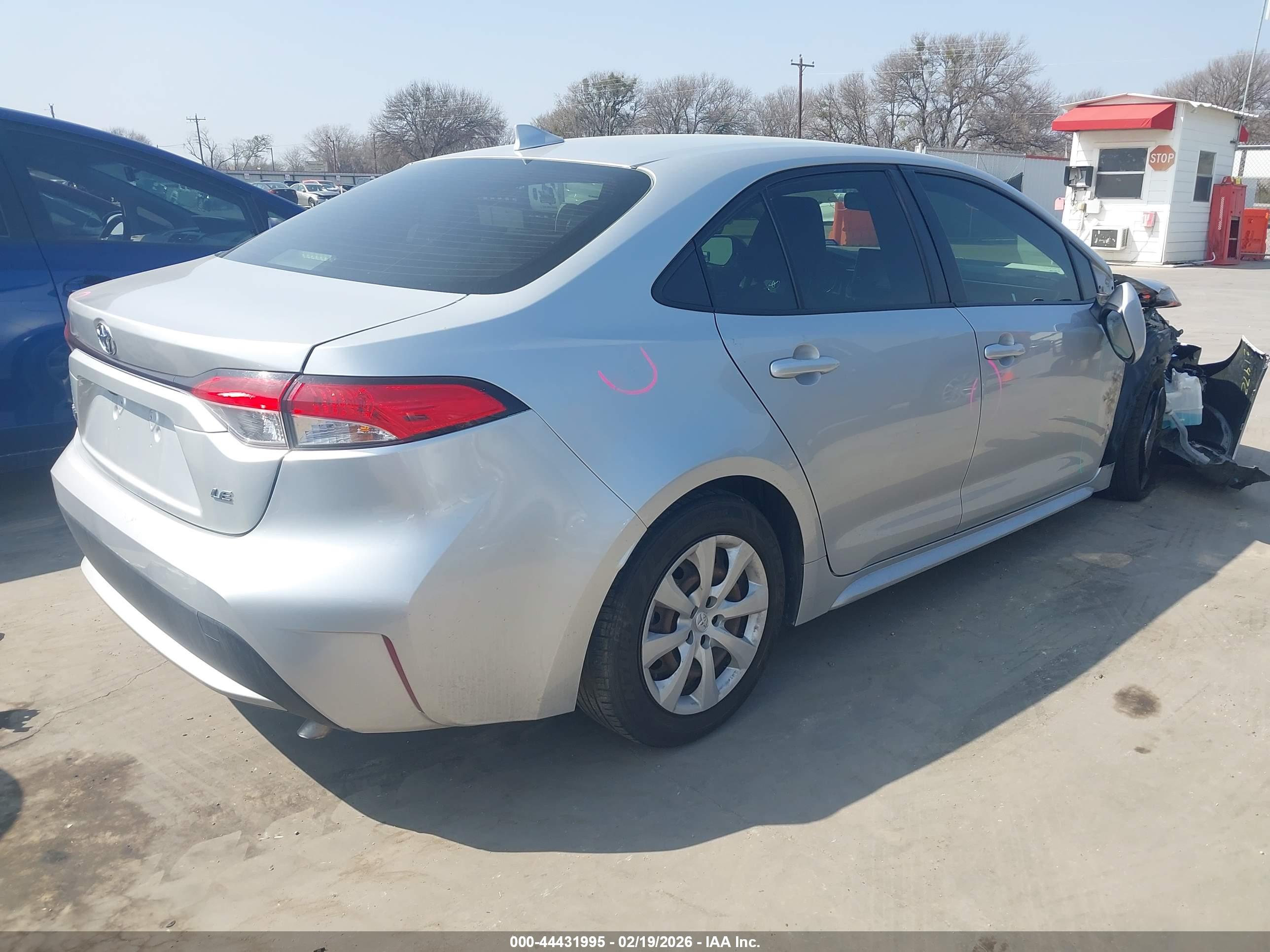 TOYOTA COROLLA image 4