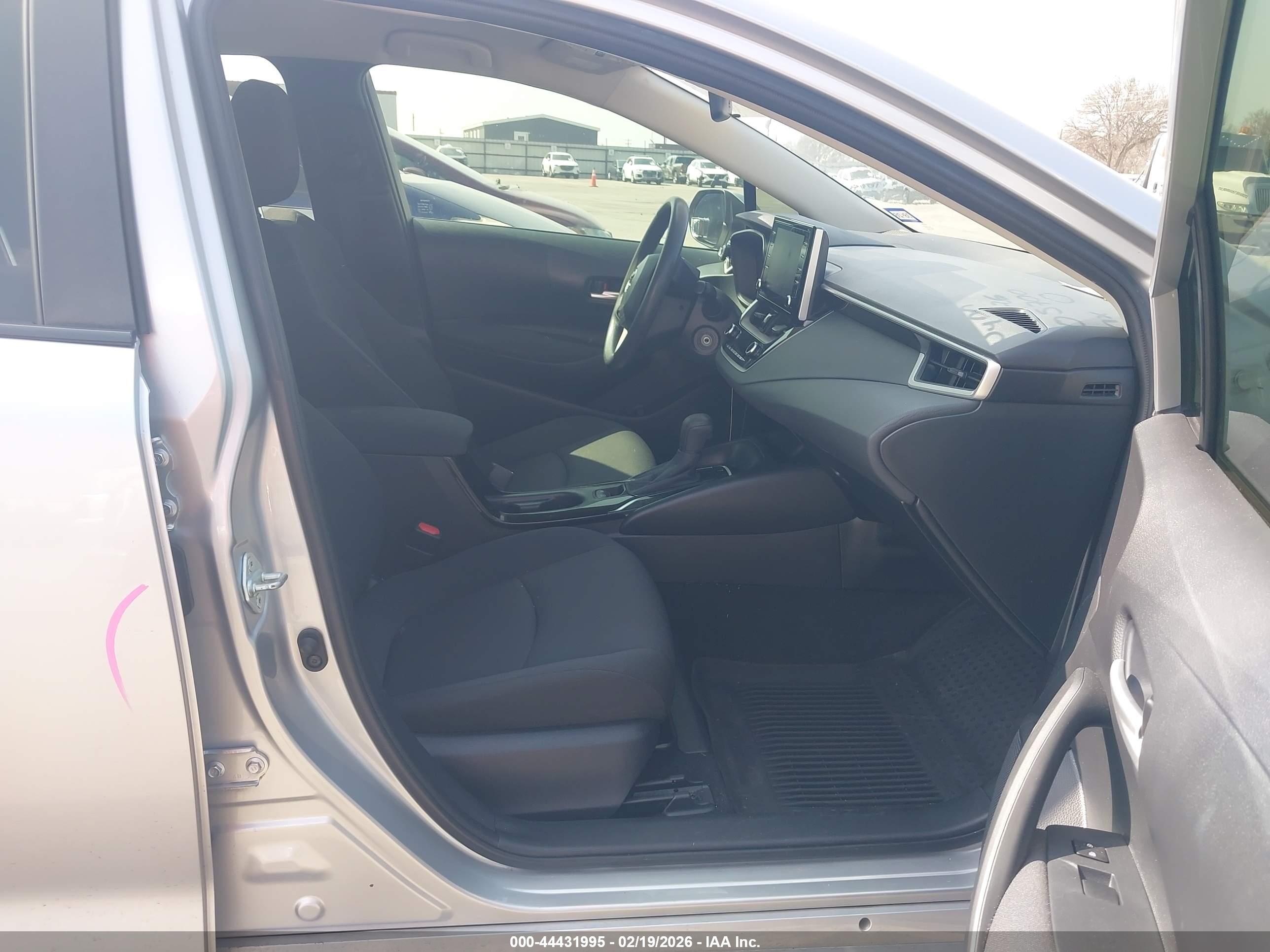 TOYOTA COROLLA image 5