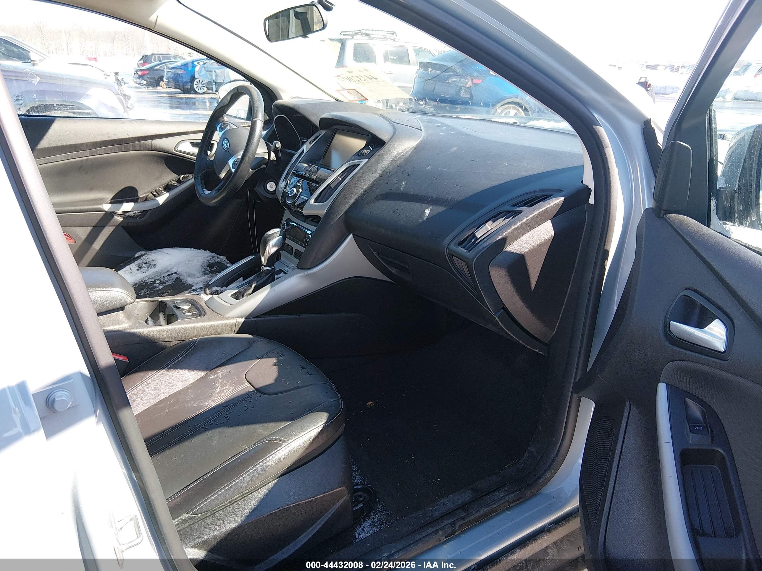 FORD FOCUS image 5