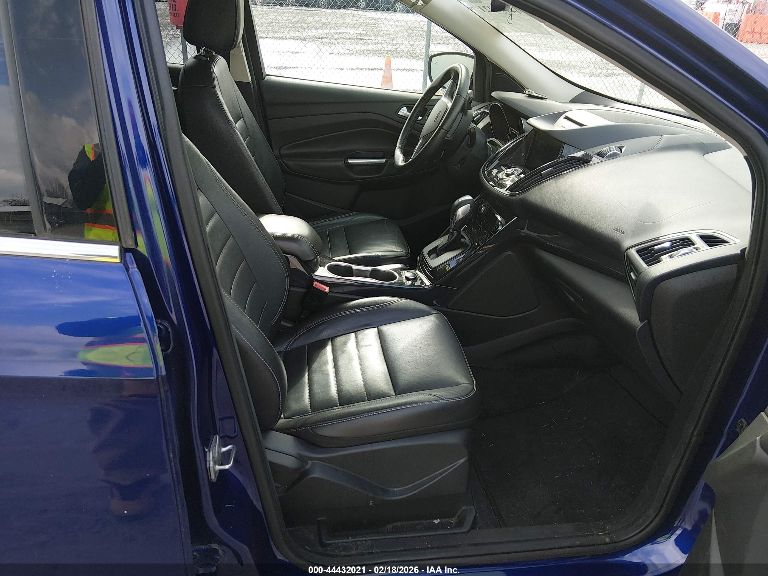 FORD ESCAPE image 5