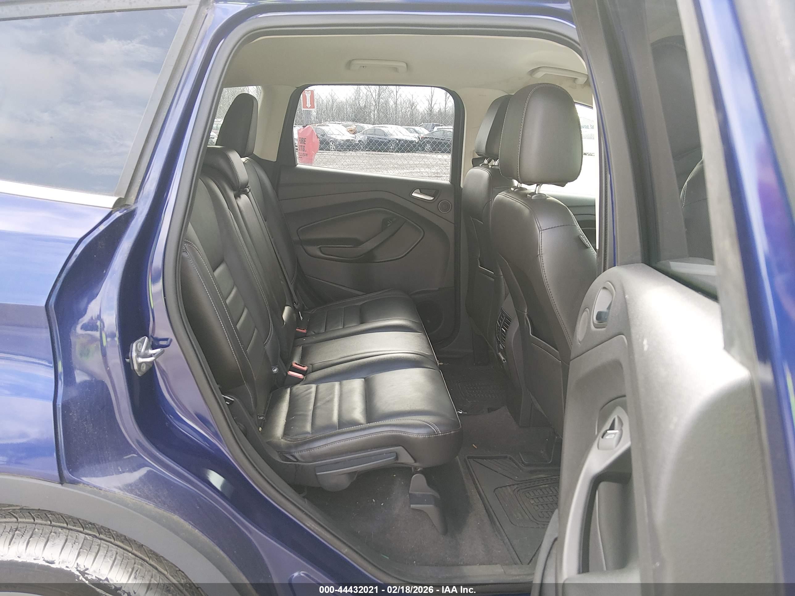 FORD ESCAPE image 8