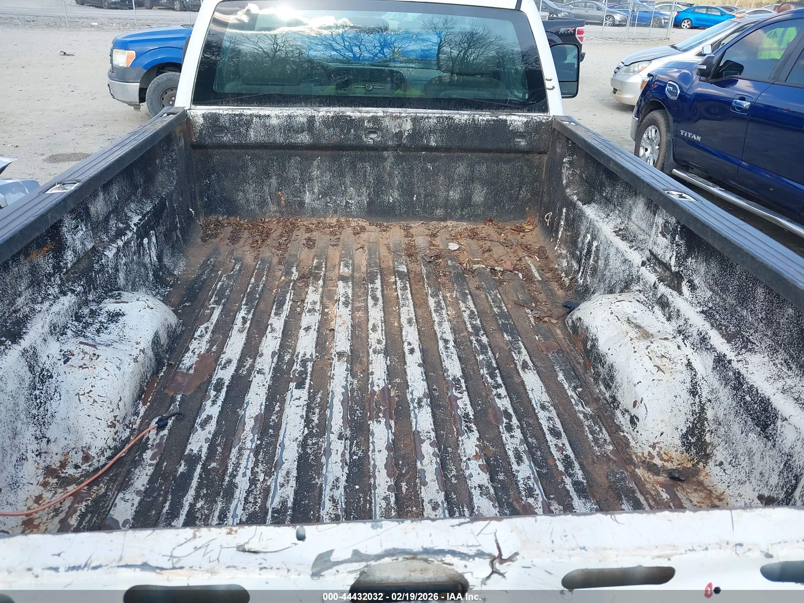 CHEVROLET SILVERADO image 8