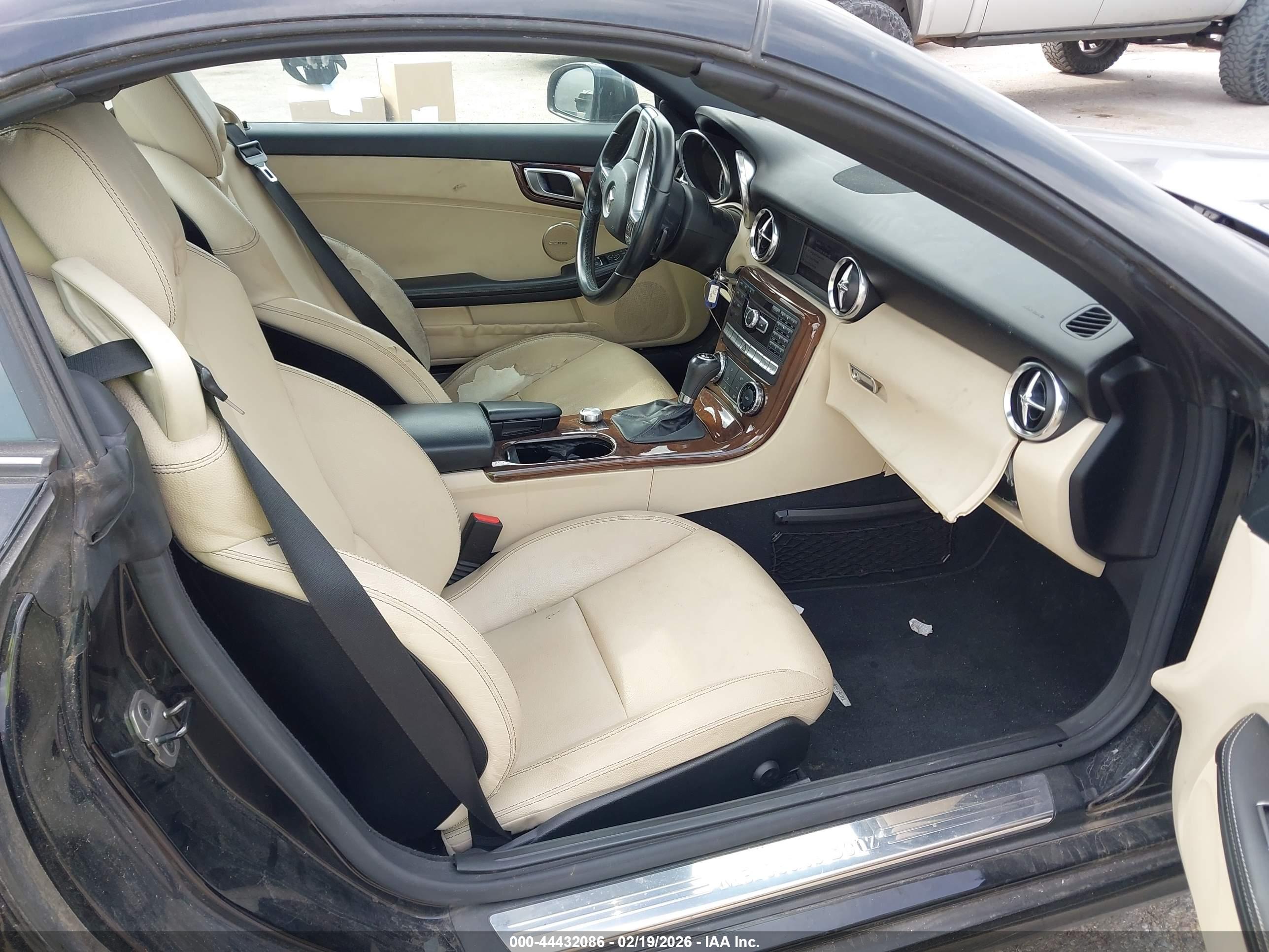 MERCEDES-BENZ SLK image 5