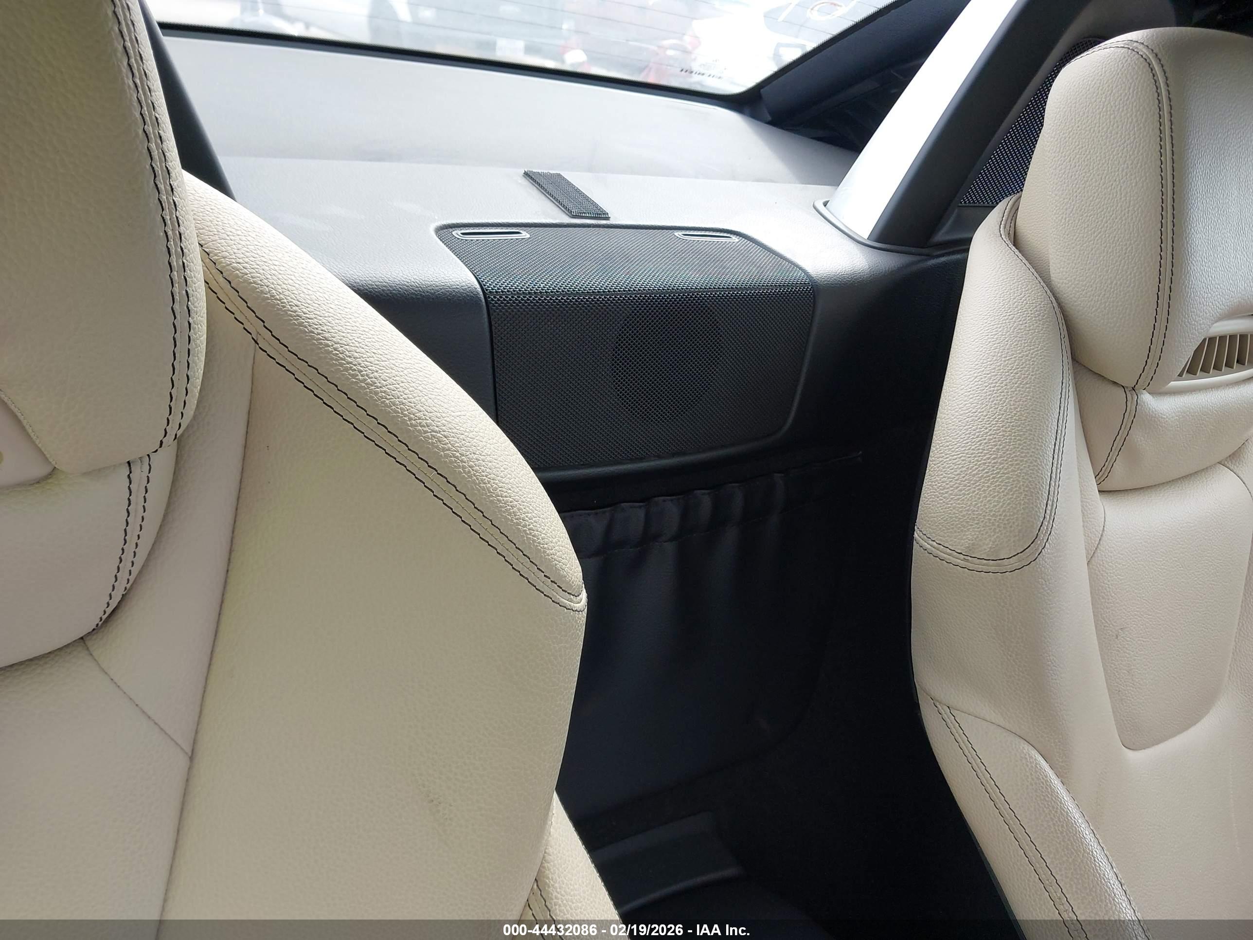 MERCEDES-BENZ SLK image 8