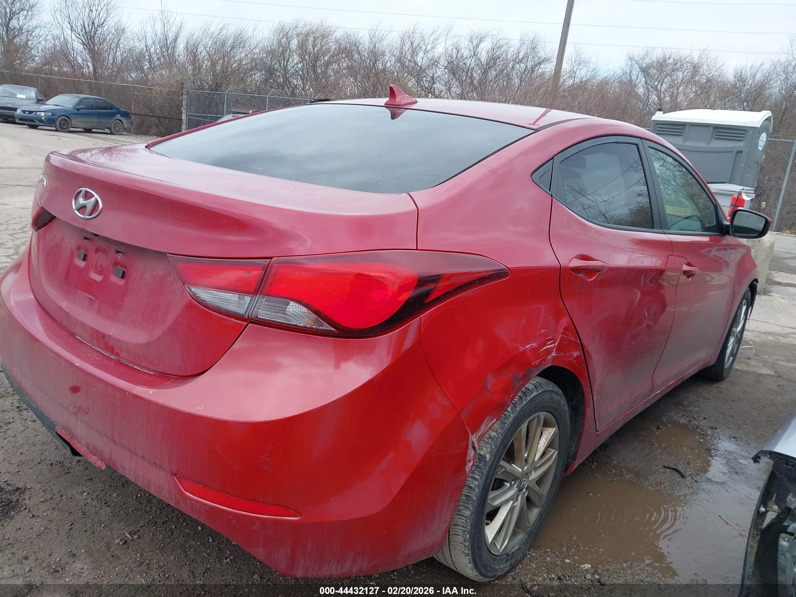 HYUNDAI ELANTRA image 4