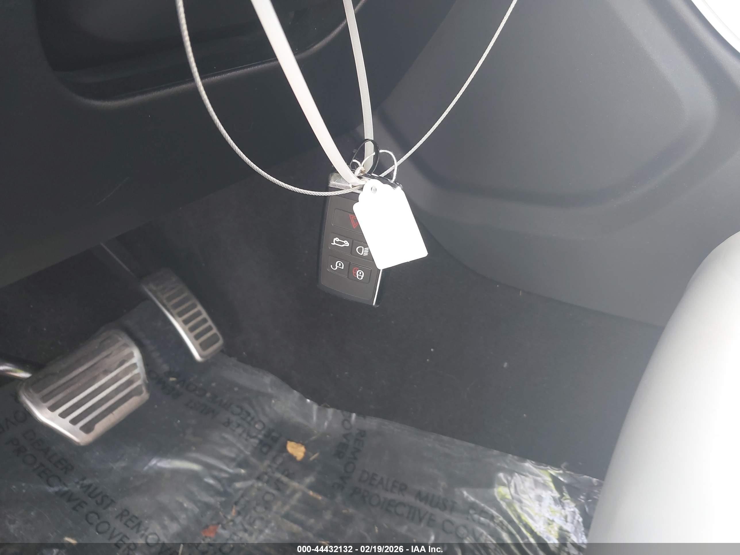 LAND ROVER image 11