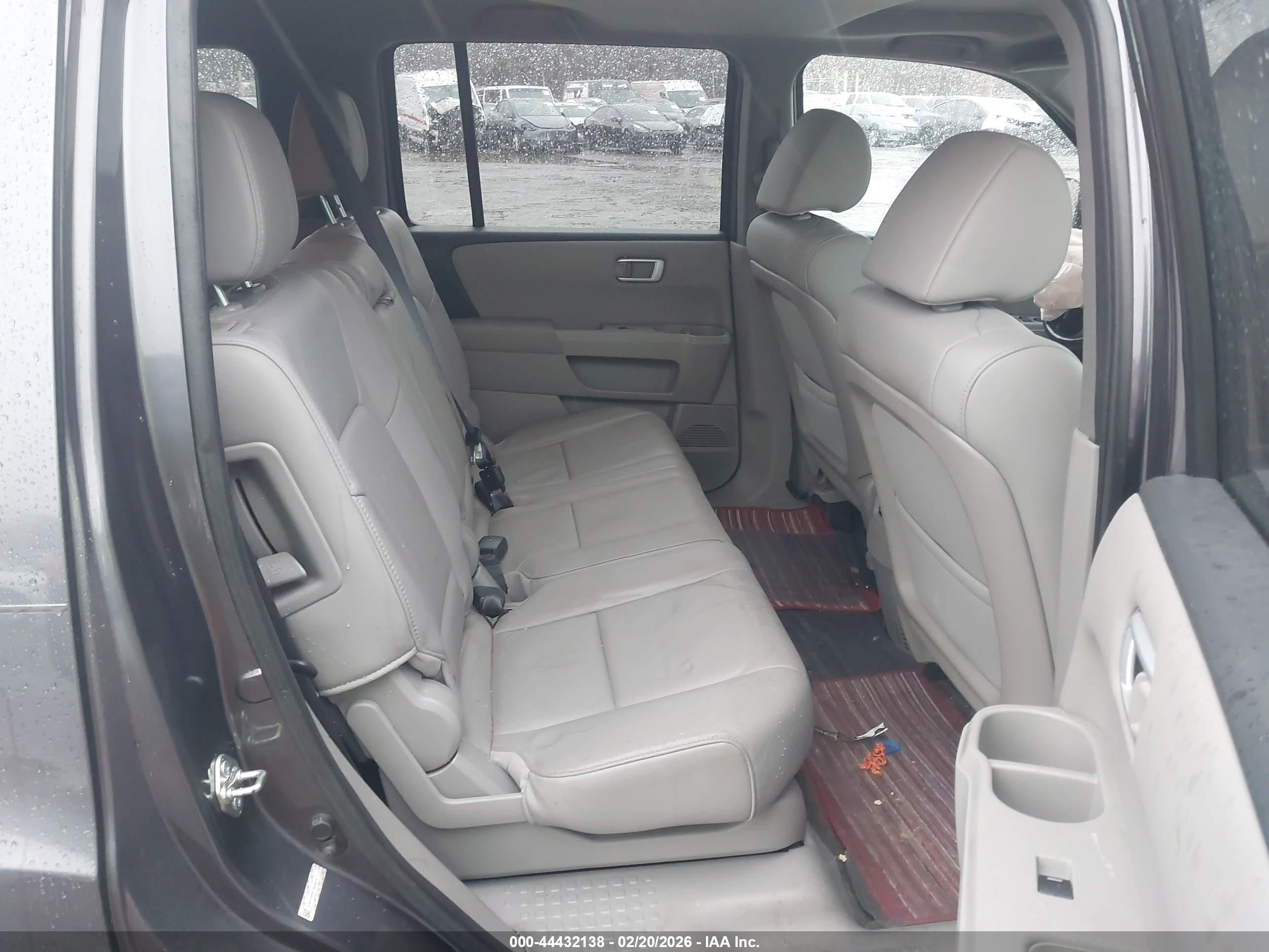 HONDA PILOT image 8