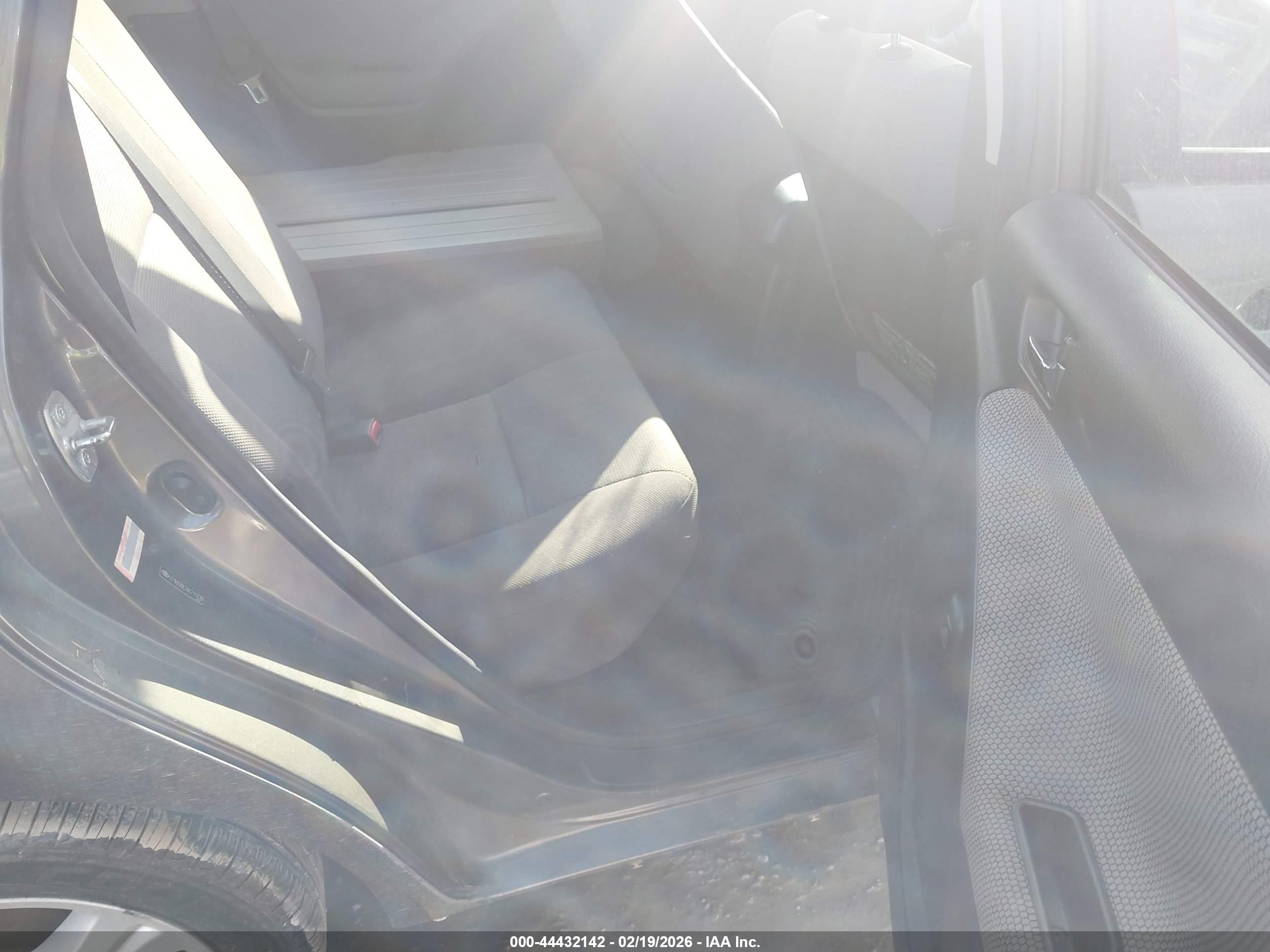 TOYOTA MATRIX image 8