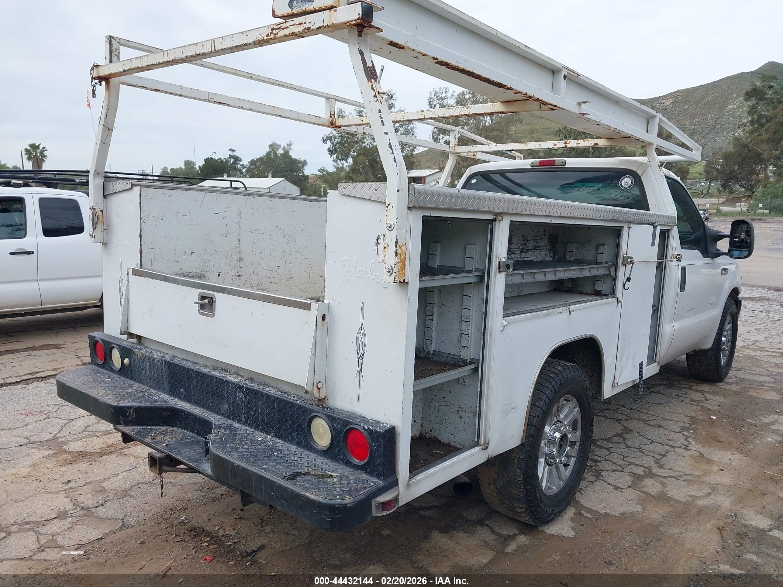 FORD F-350 image 4