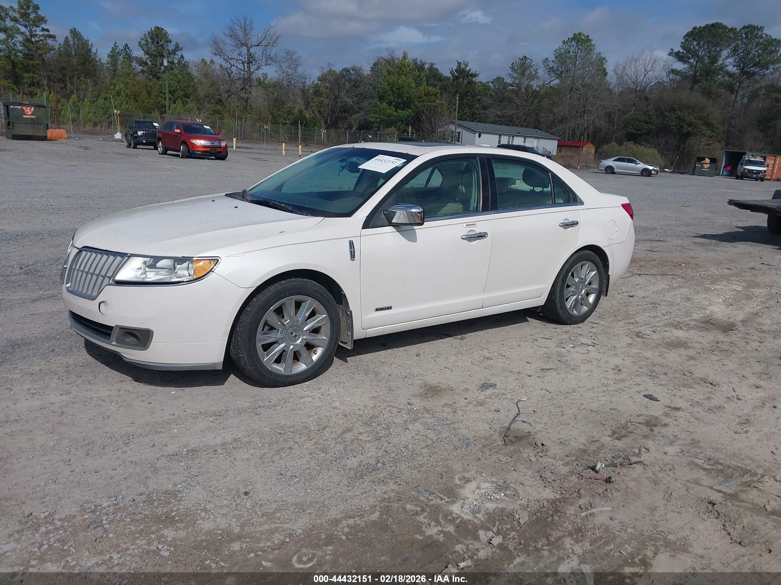 LINCOLN MKZ image 2