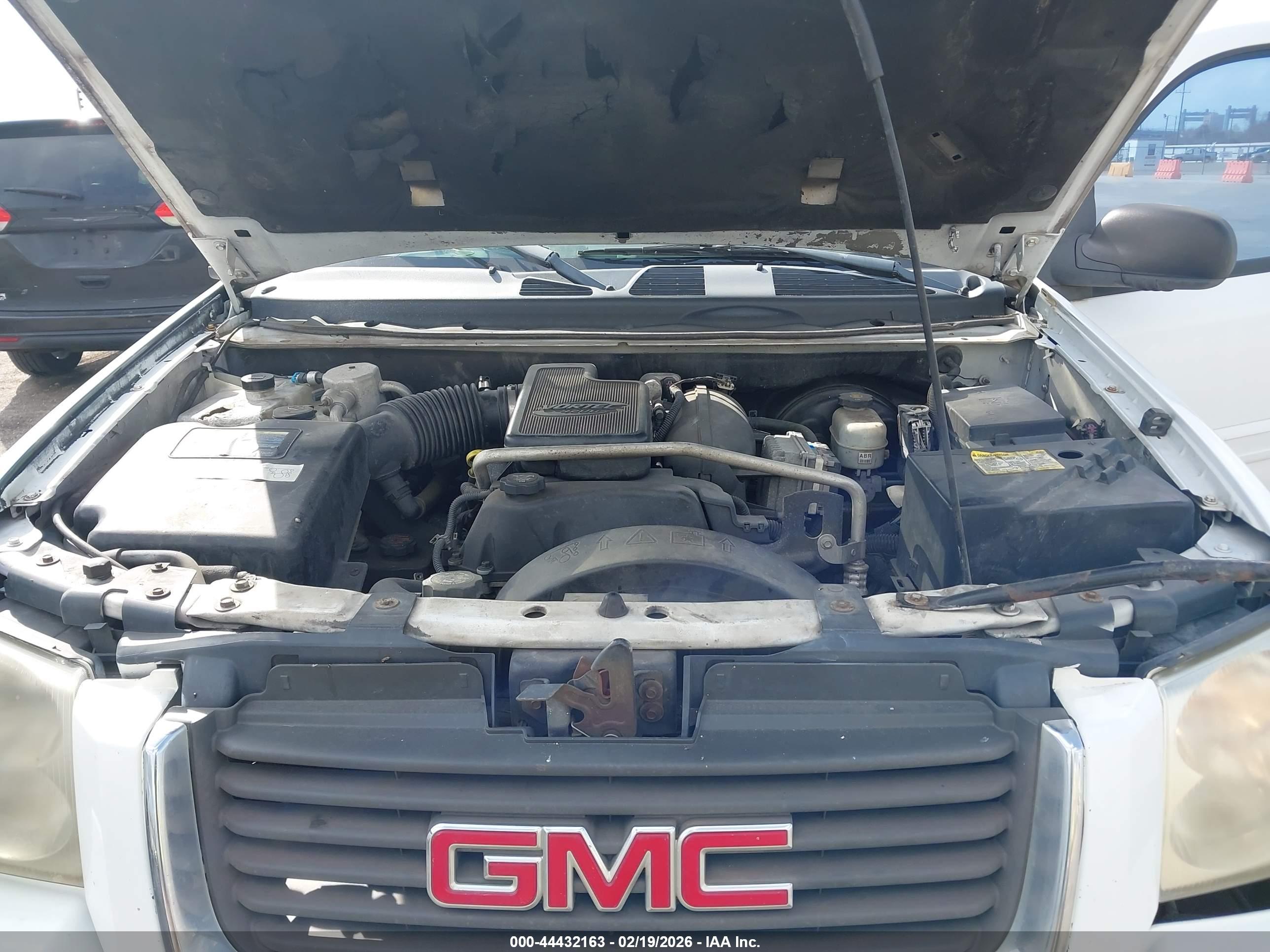 GMC ENVOY image 10