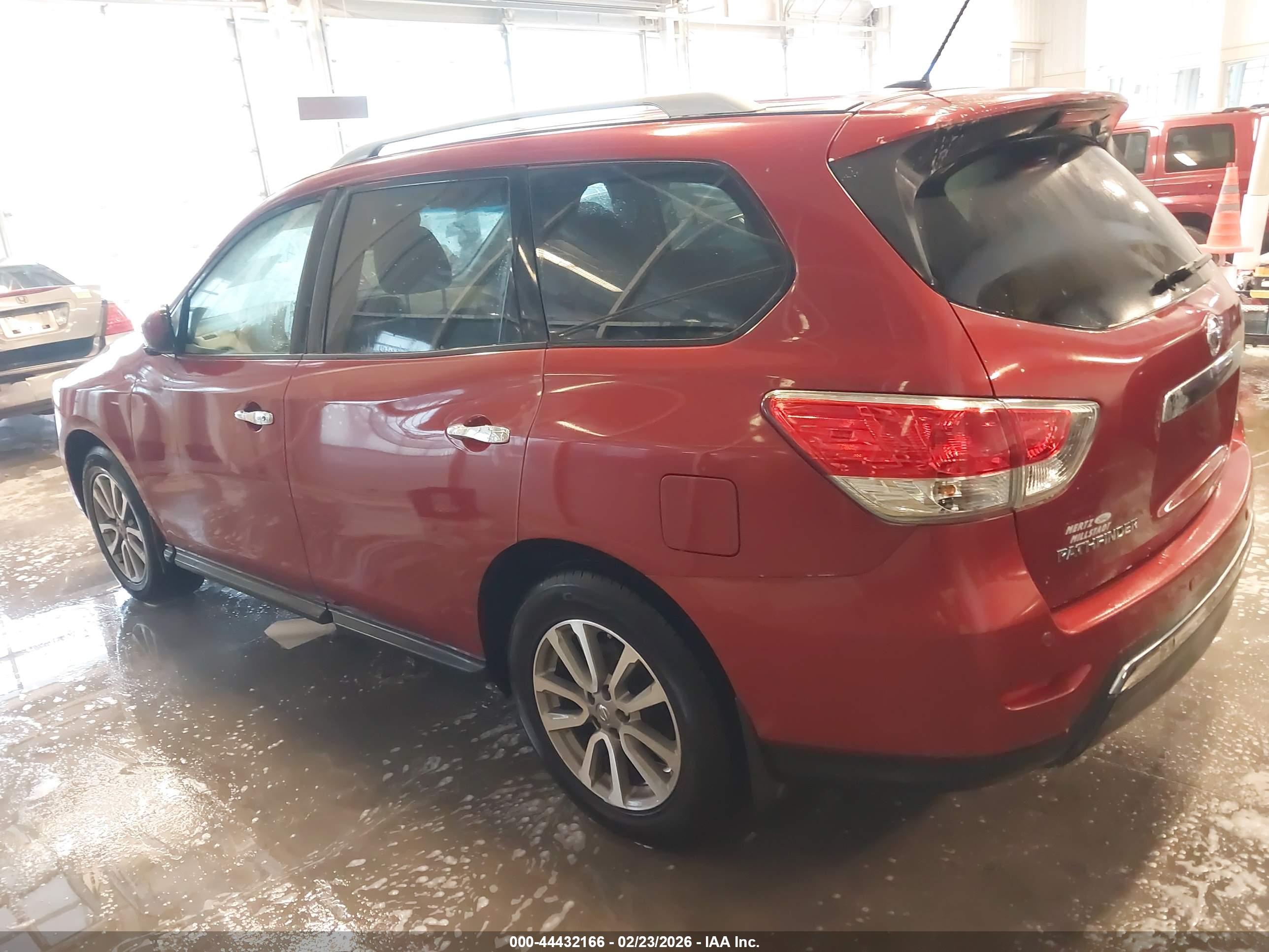 NISSAN PATHFINDER image 3