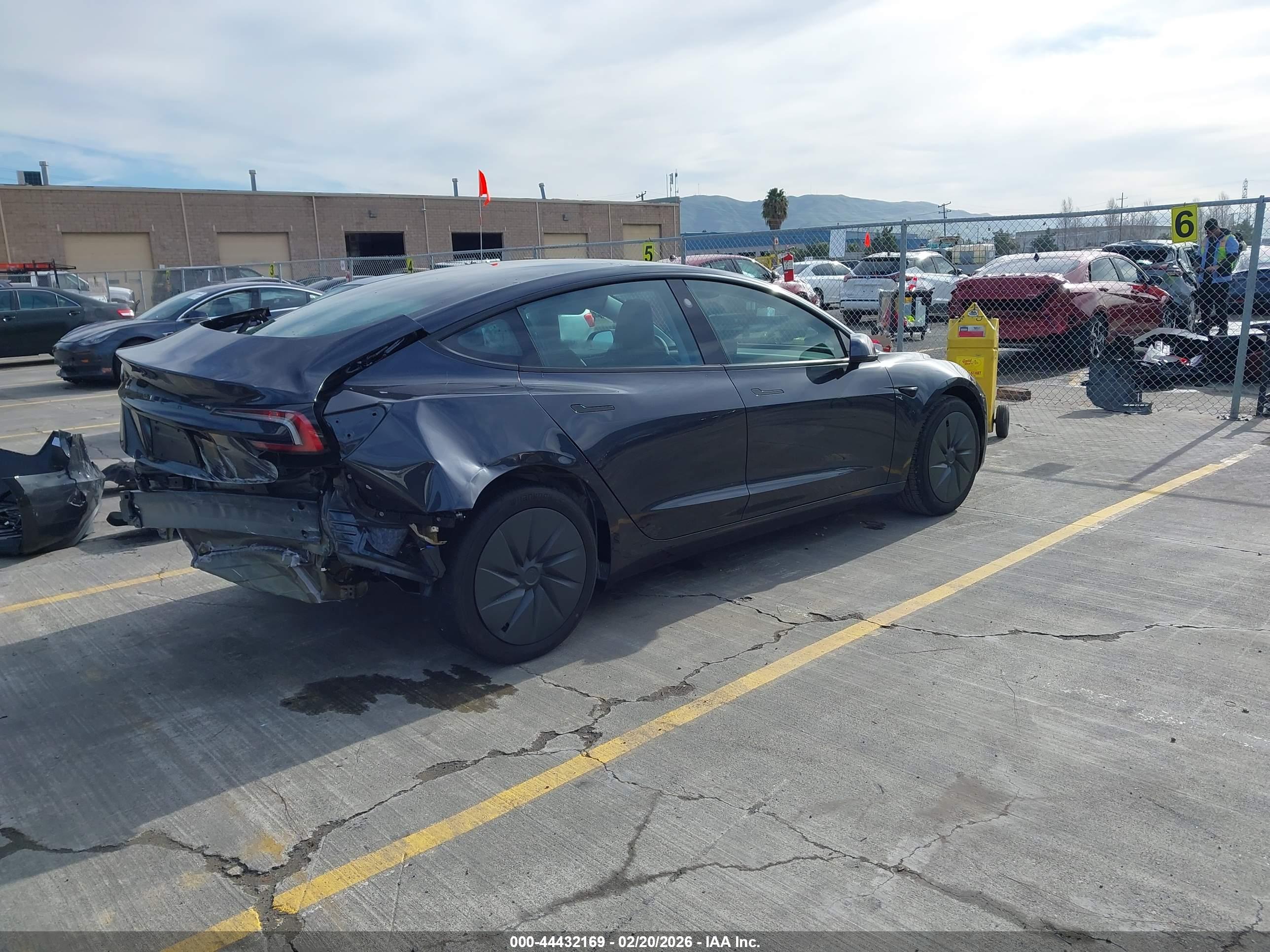TESLA MODEL image 4