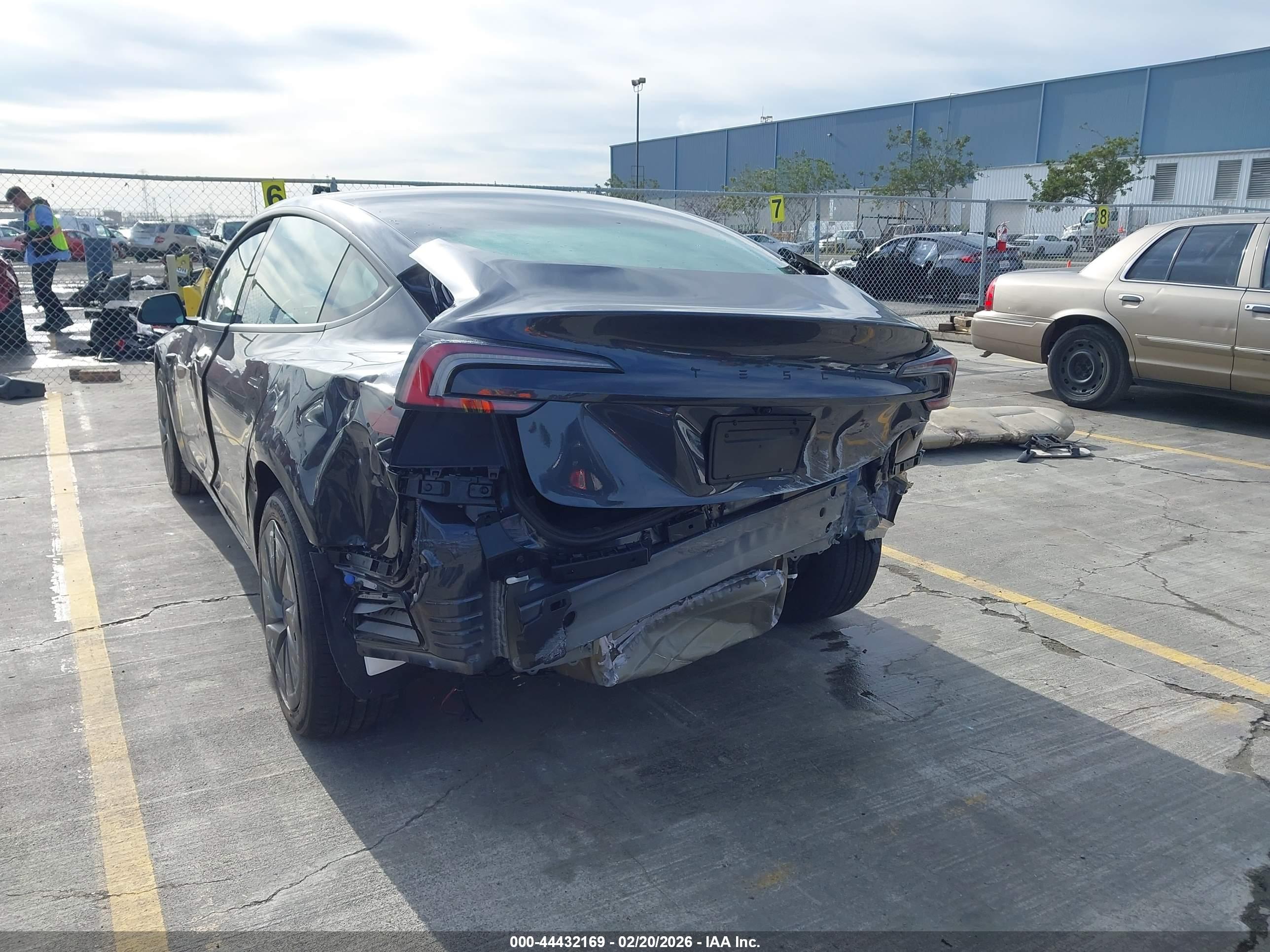 TESLA MODEL image 6