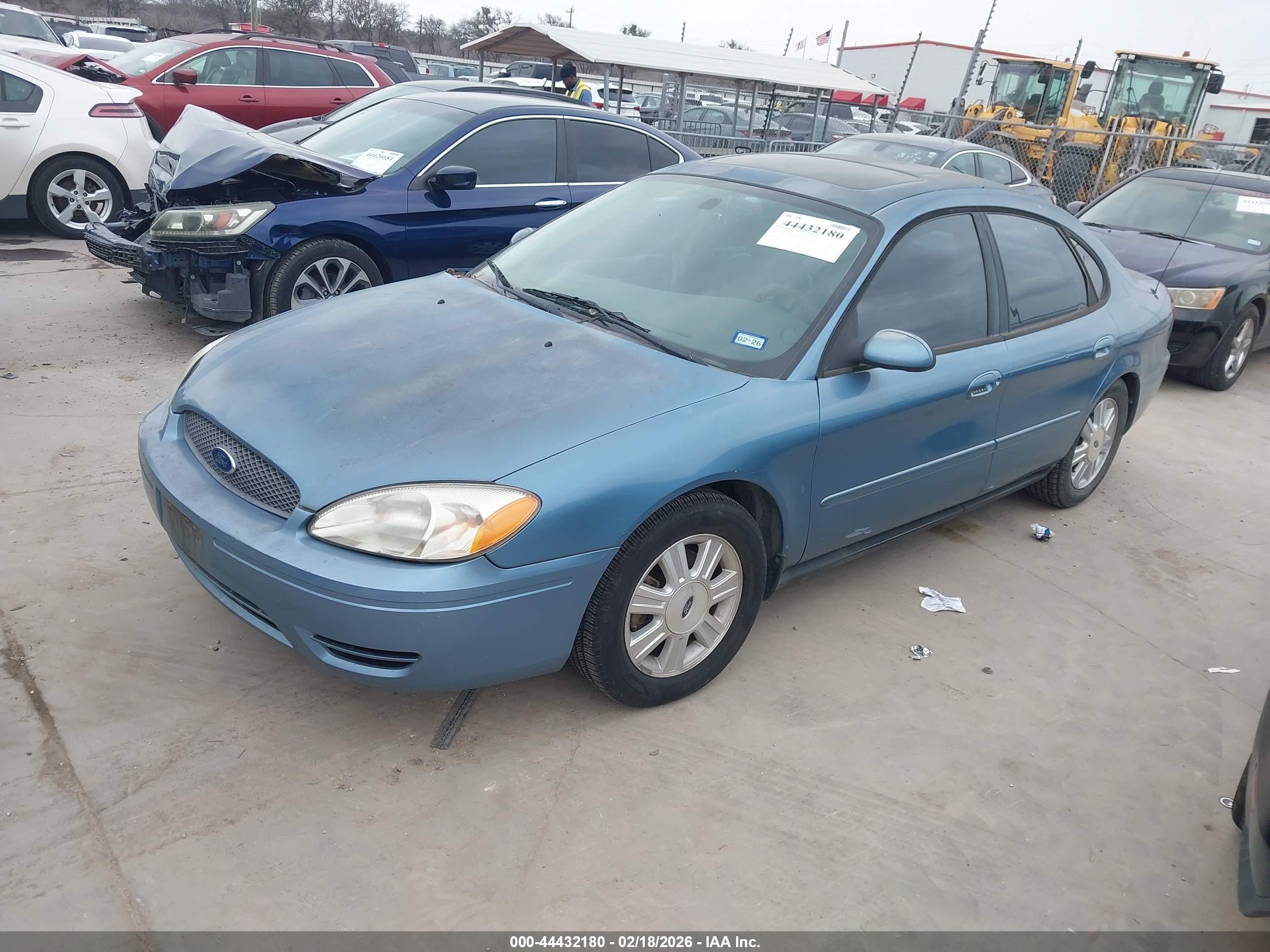 FORD TAURUS image 2