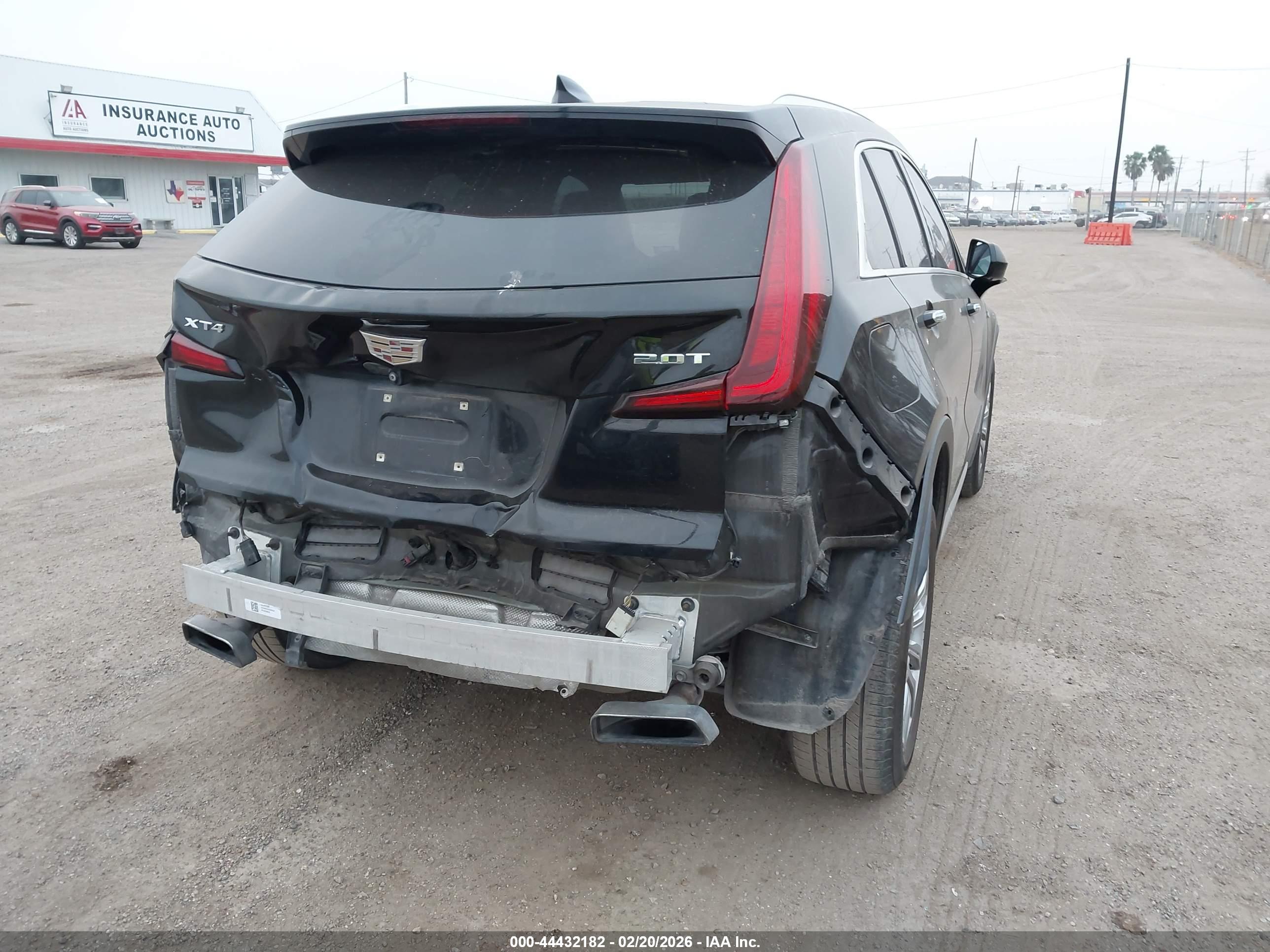 CADILLAC XT4 image 6