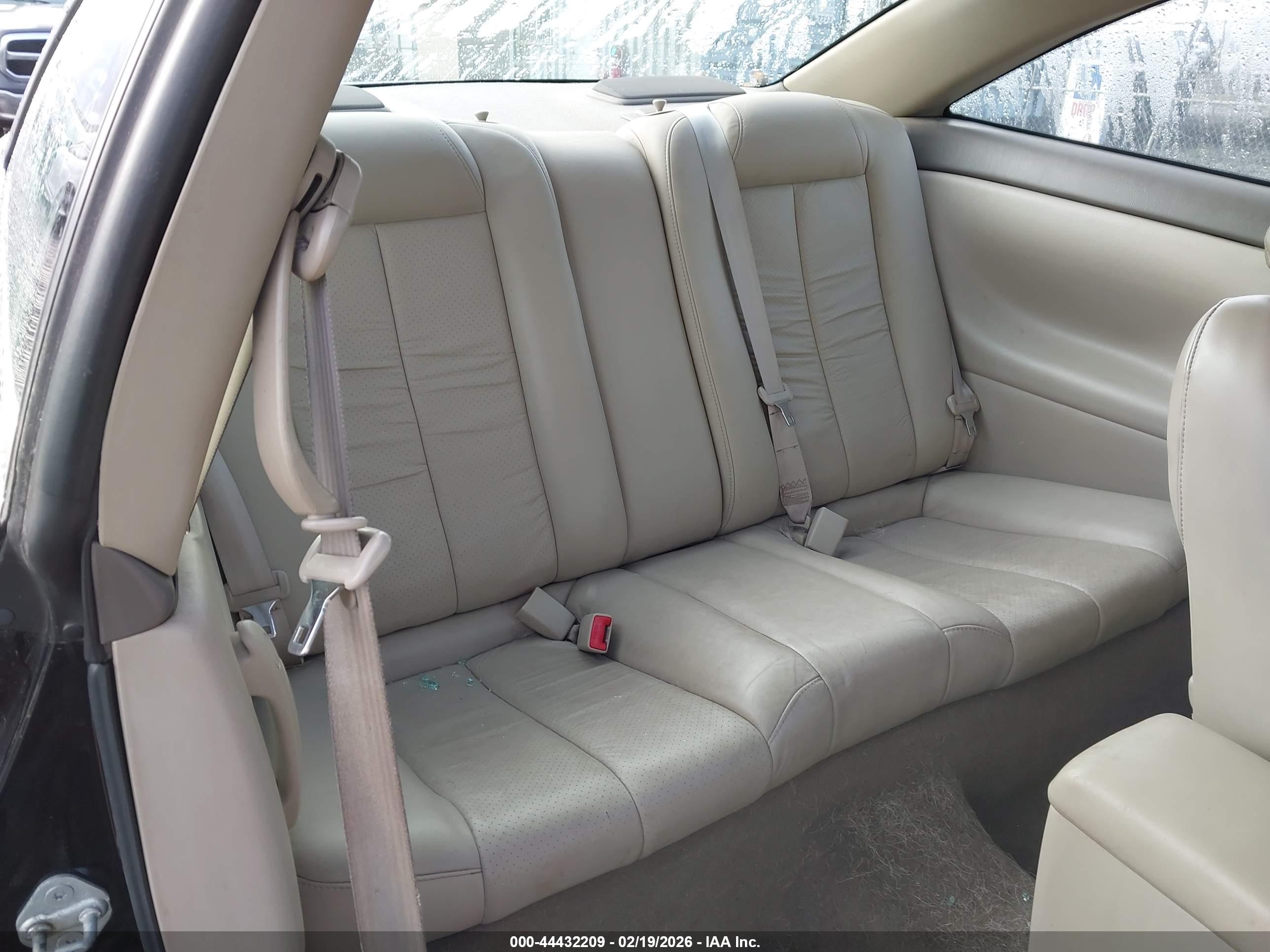 TOYOTA CAMRY image 8