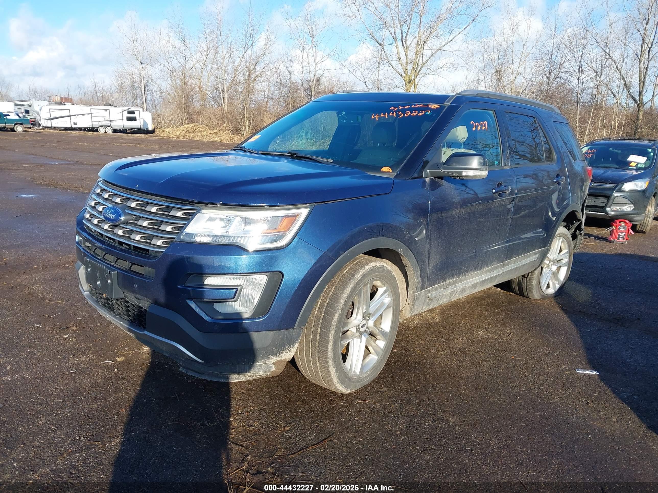 FORD EXPLORER image 2
