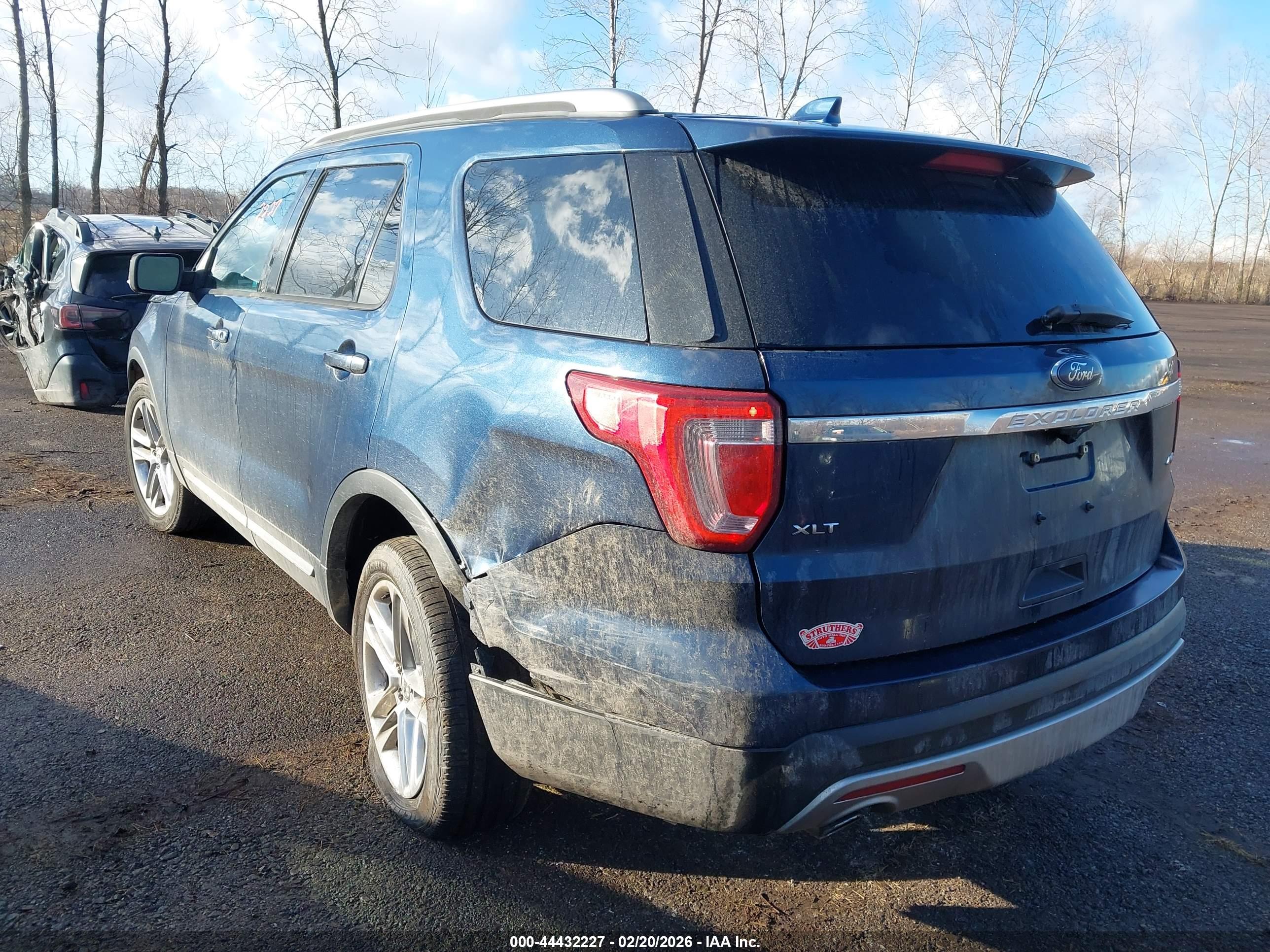 FORD EXPLORER image 3