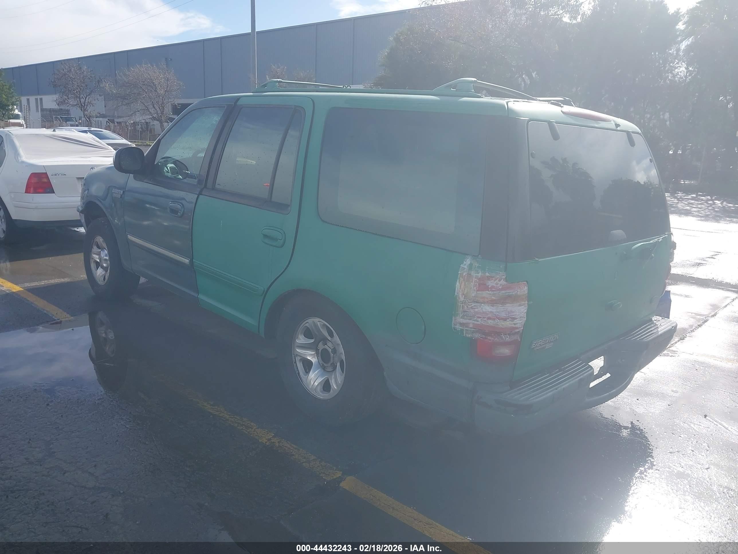 FORD EXPEDITION image 3