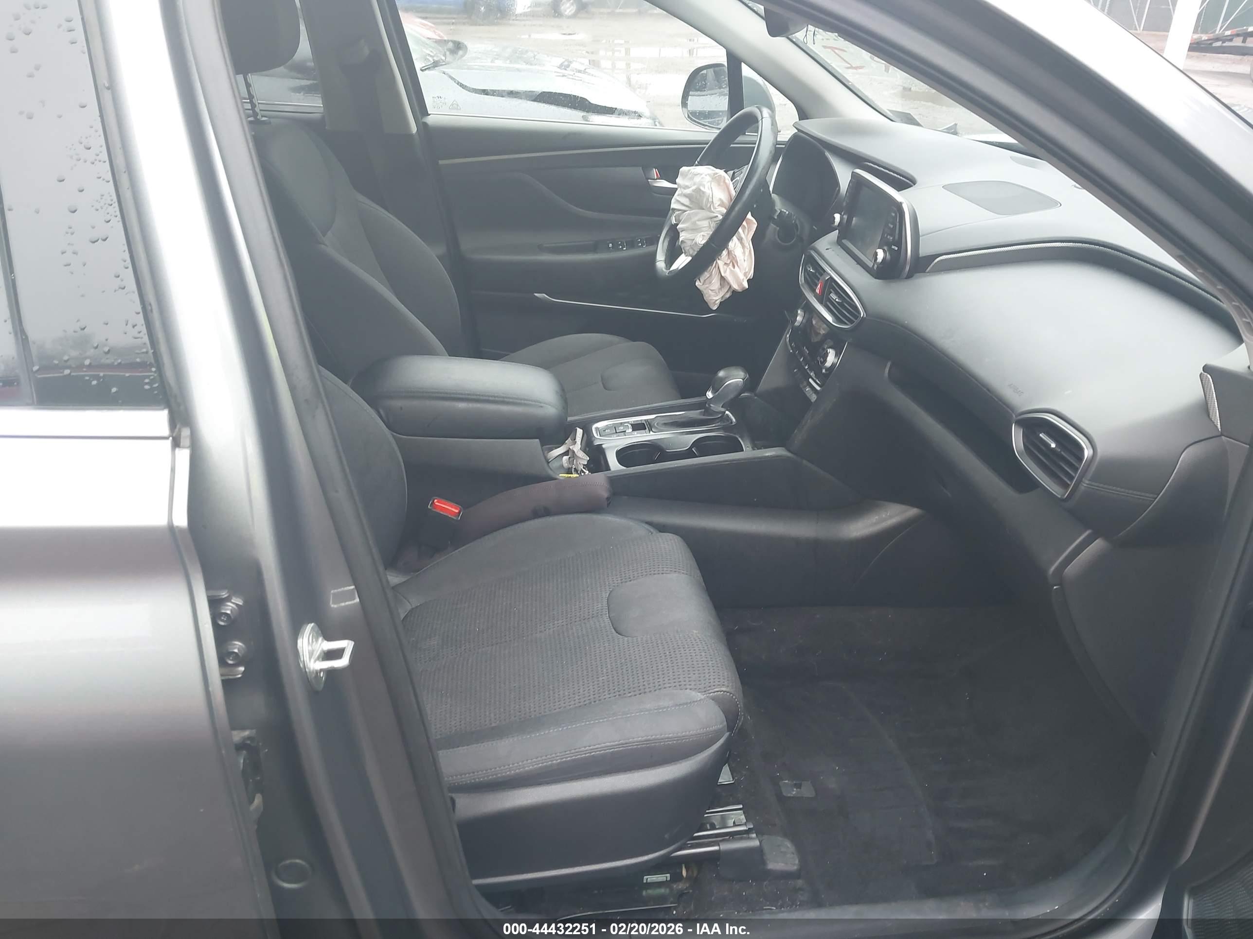 HYUNDAI SANTA image 5