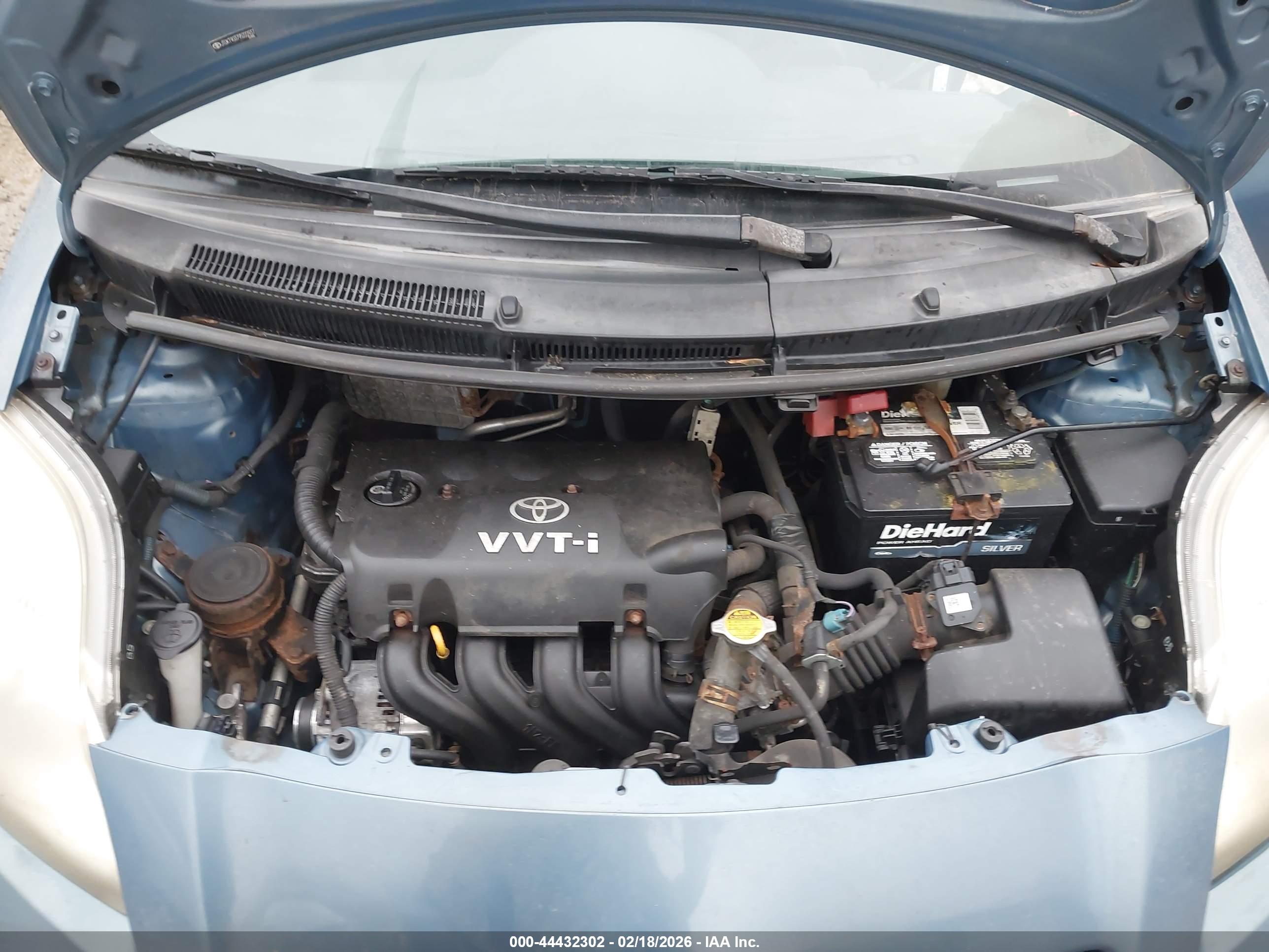 TOYOTA YARIS image 10