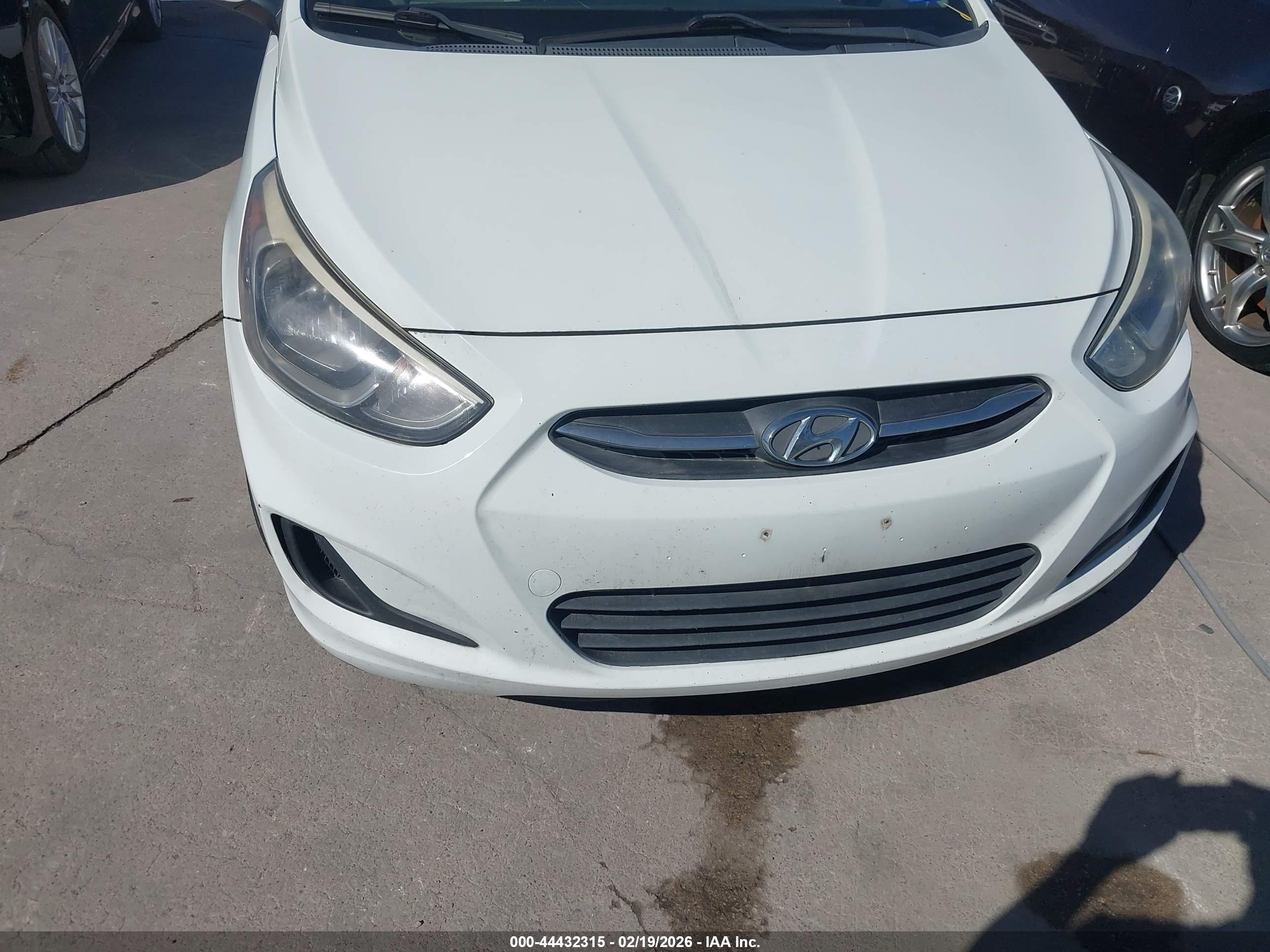 HYUNDAI ACCENT image 6