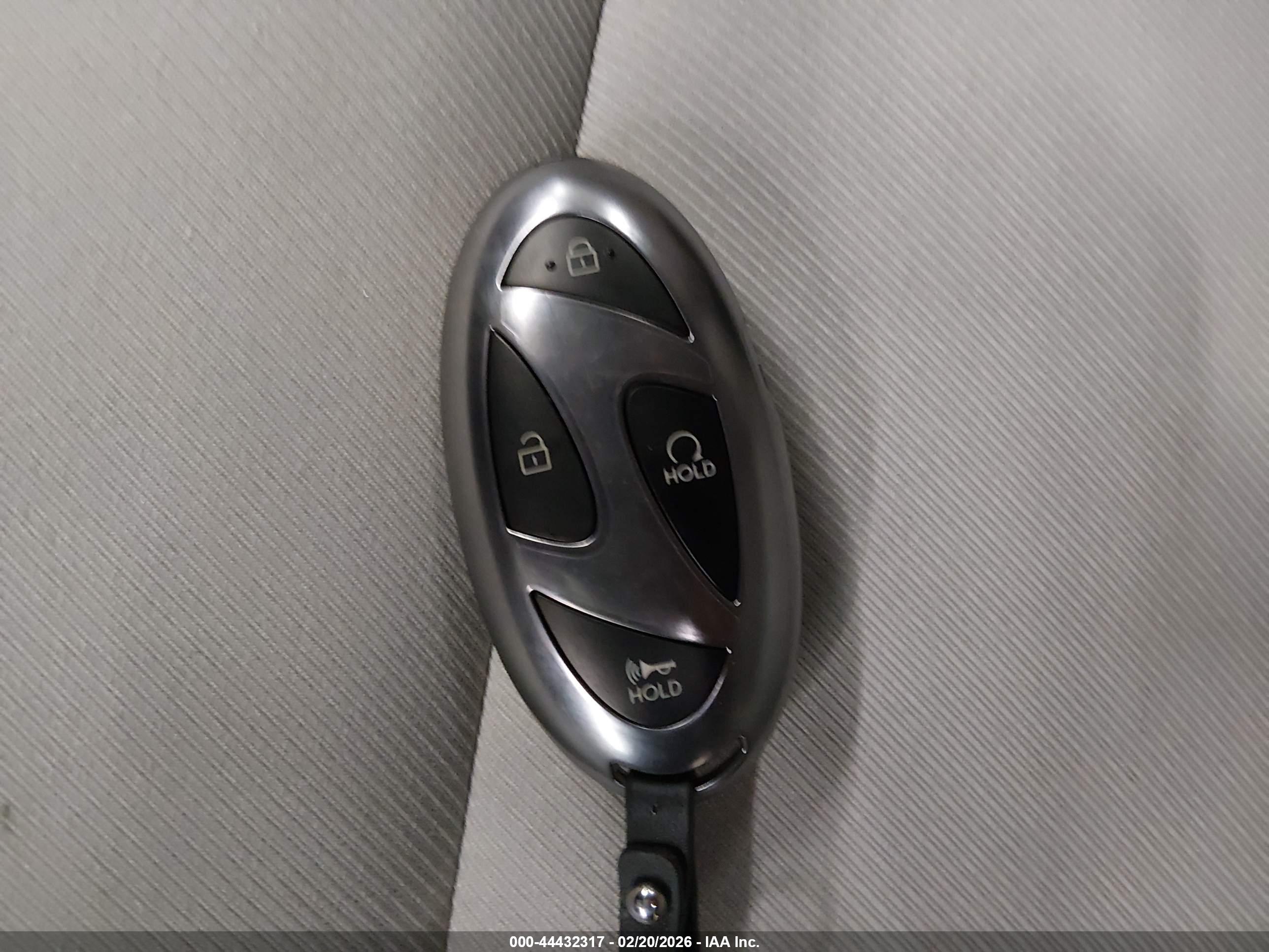 HYUNDAI TUCSON image 11