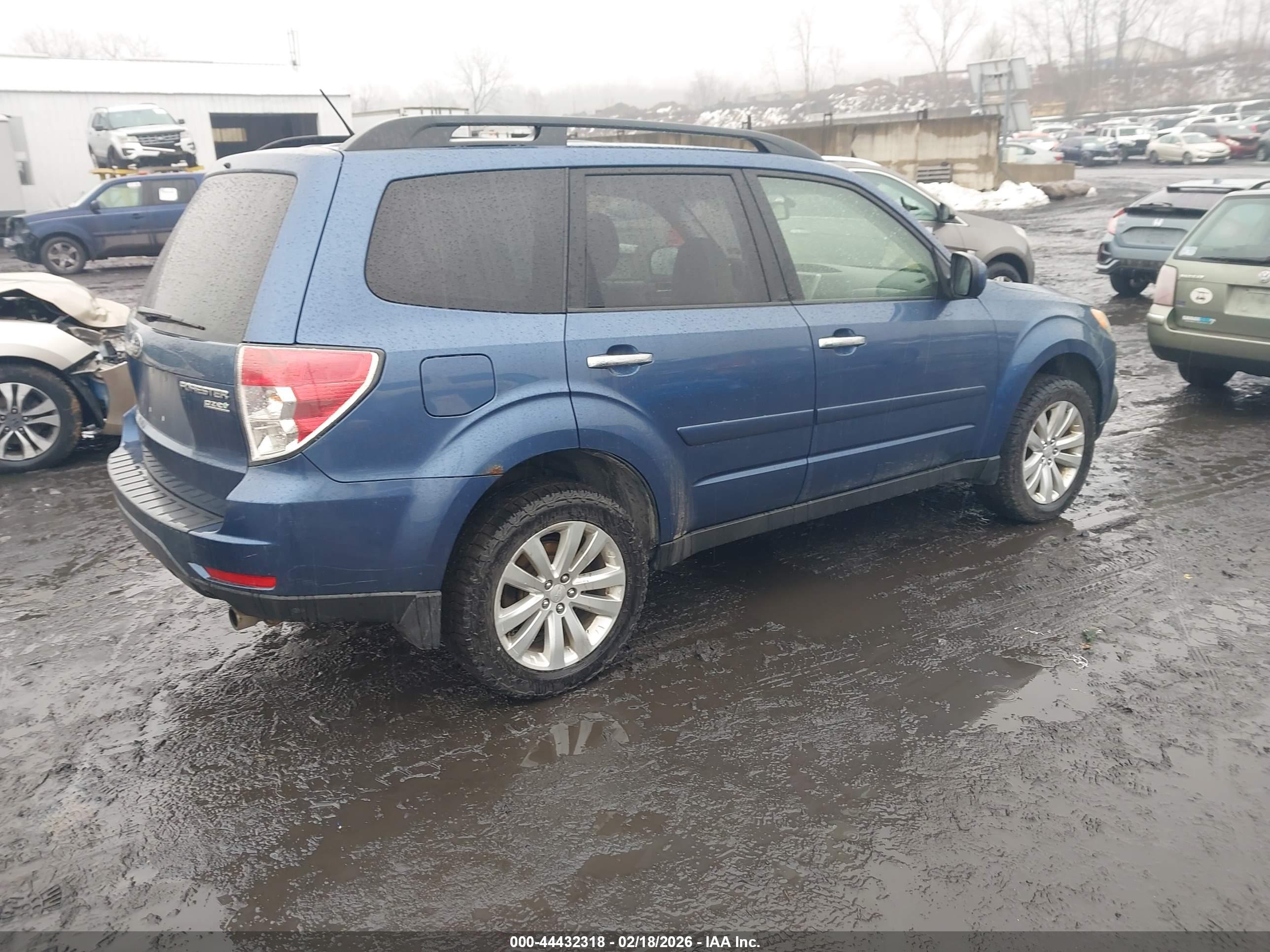 SUBARU FORESTER image 4