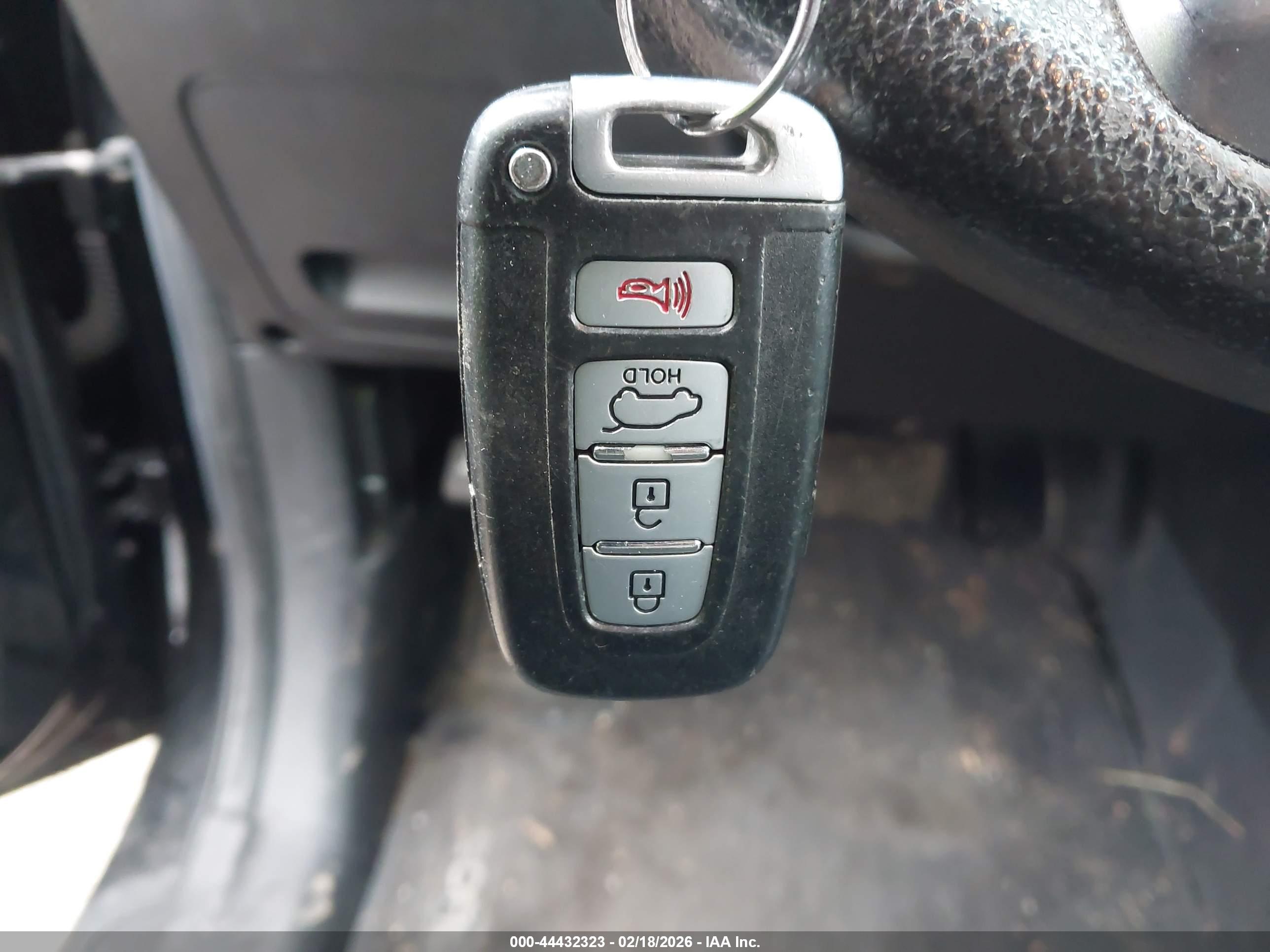 KIA SORENTO image 11