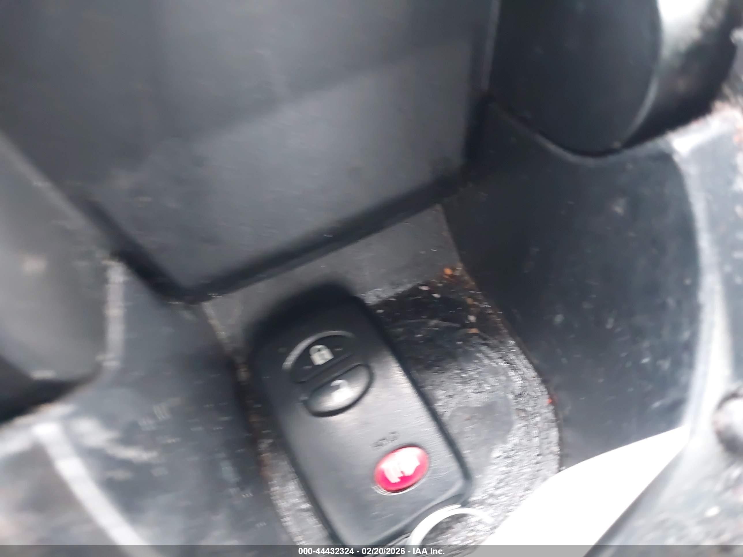 TOYOTA PRIUS image 11
