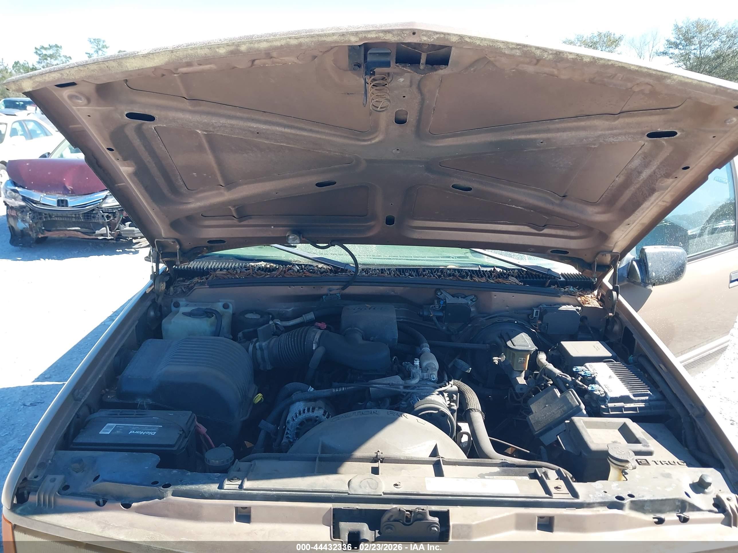 GMC SIERRA image 10