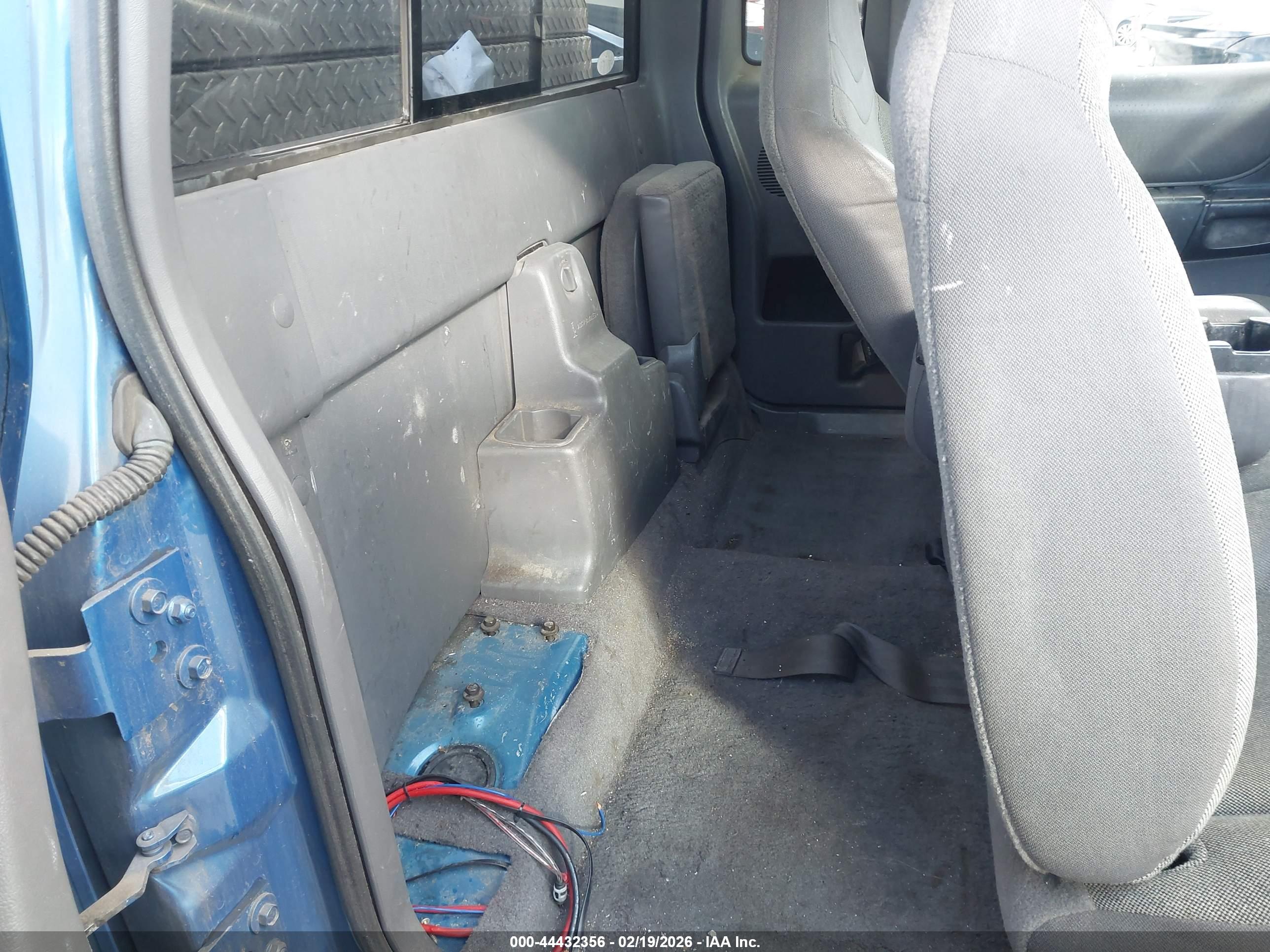FORD RANGER image 8