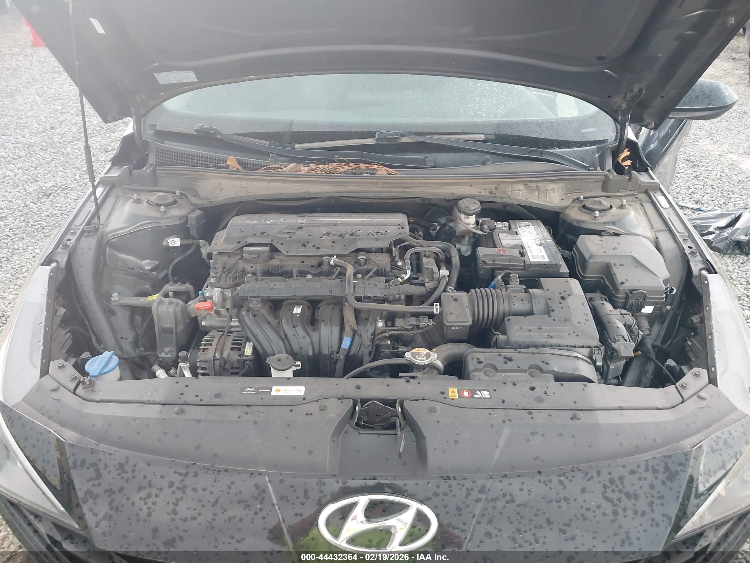 HYUNDAI ELANTRA image 10