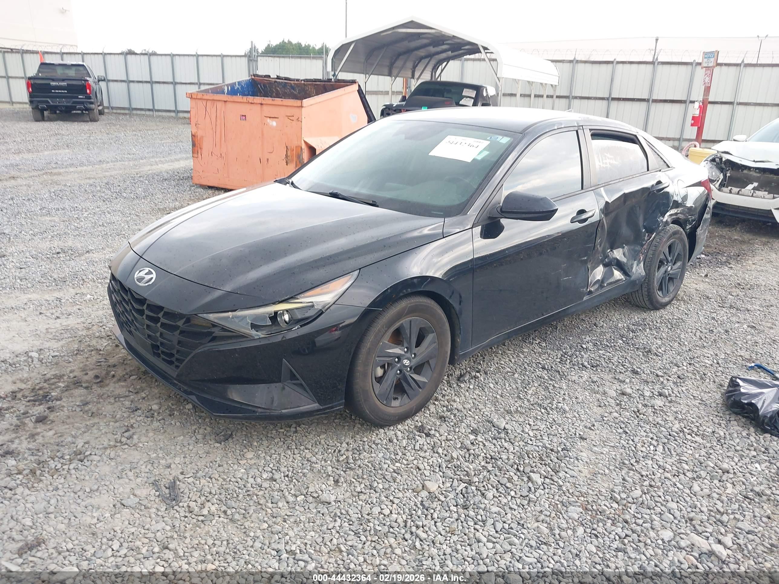 HYUNDAI ELANTRA image 2