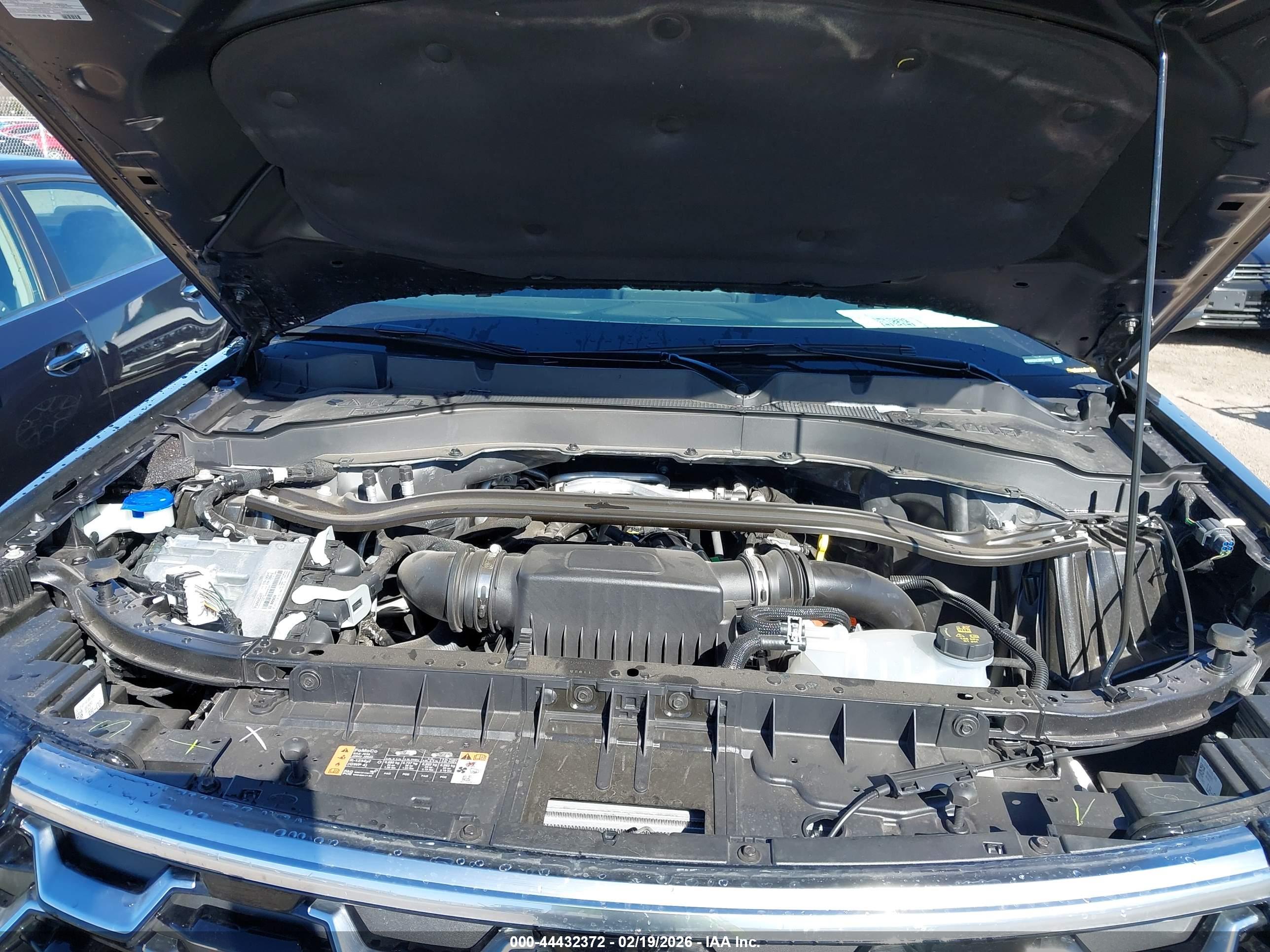 FORD EXPLORER image 10