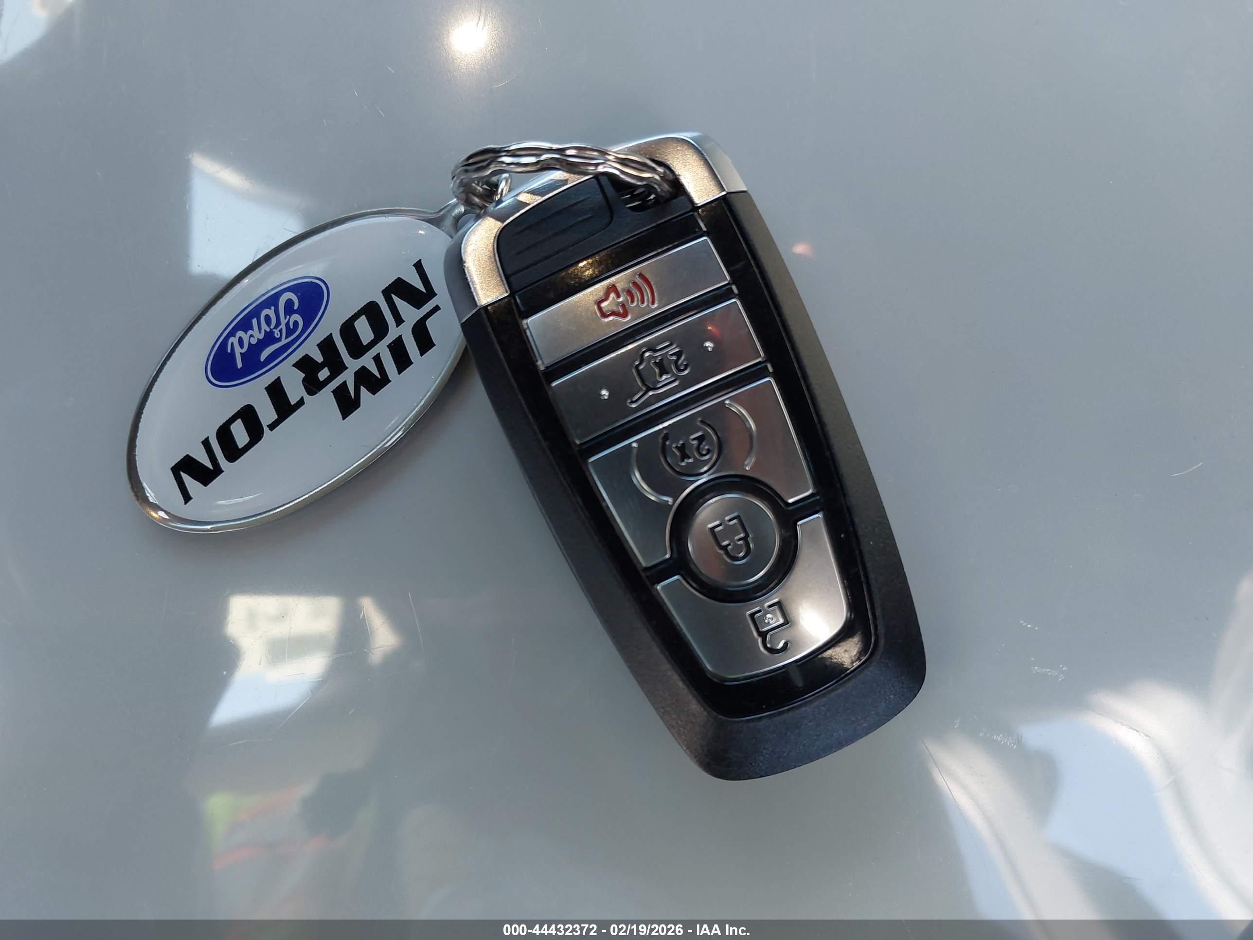 FORD EXPLORER image 11