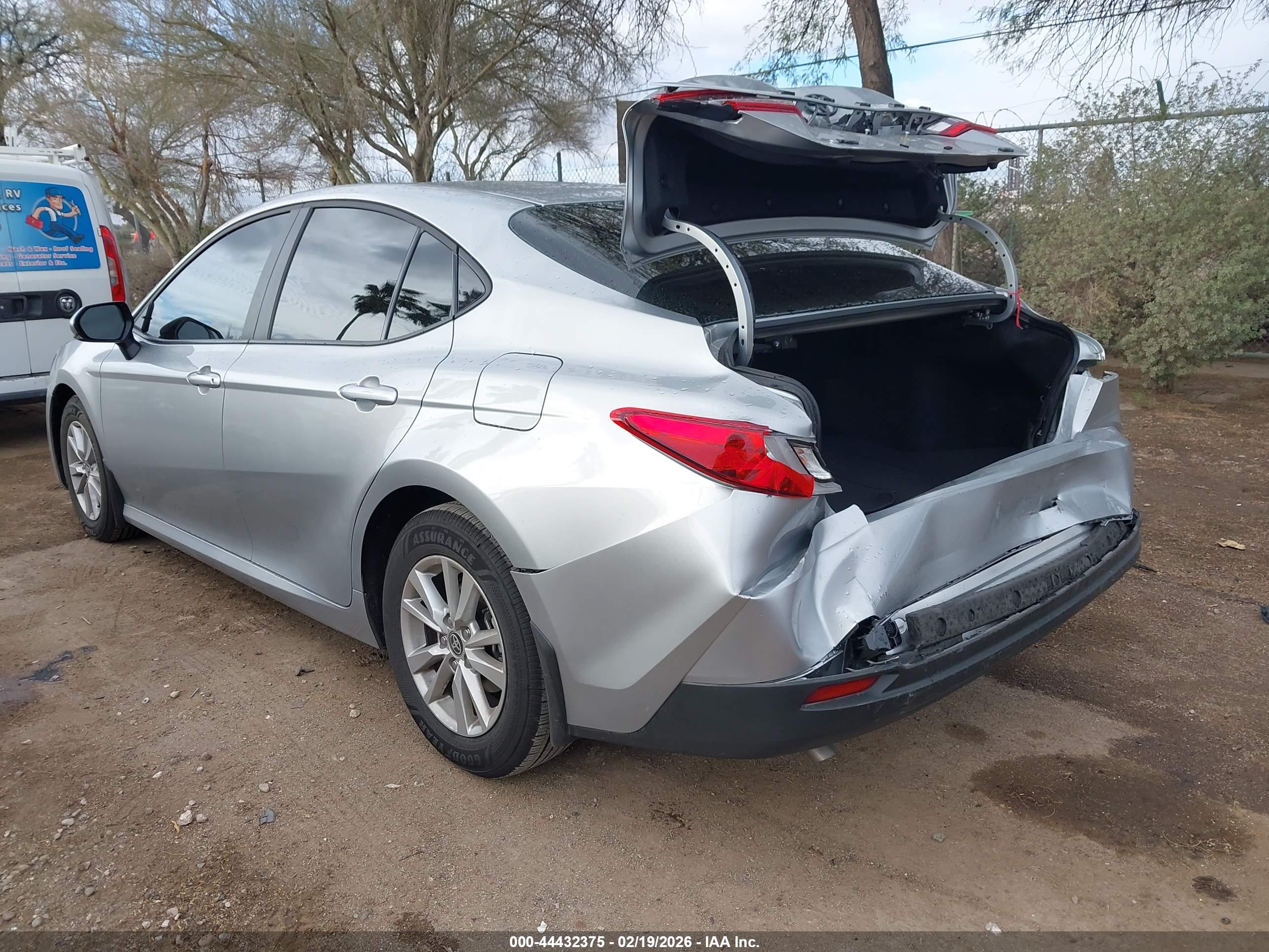 TOYOTA CAMRY image 6