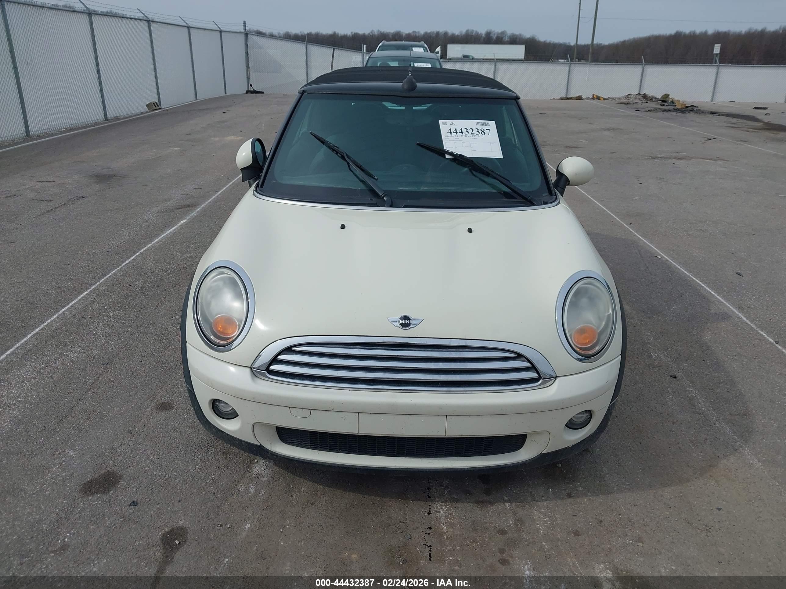 MINI COOPER image 6