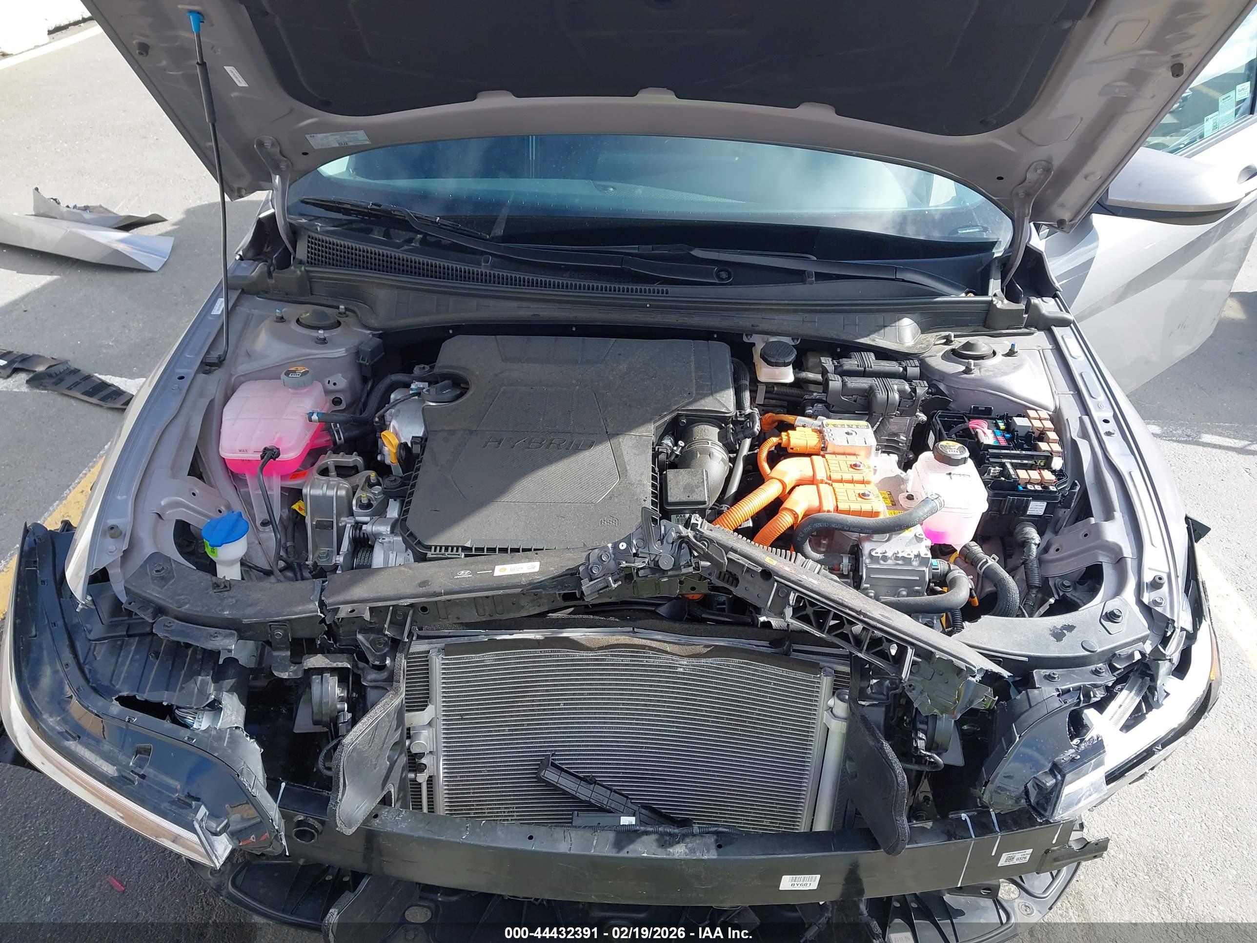 HYUNDAI ELANTRA image 10