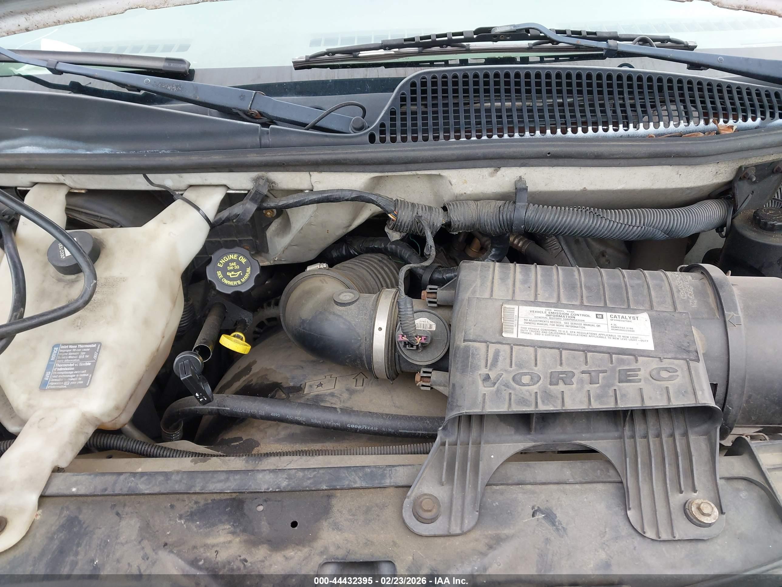 CHEVROLET EXPRESS image 10