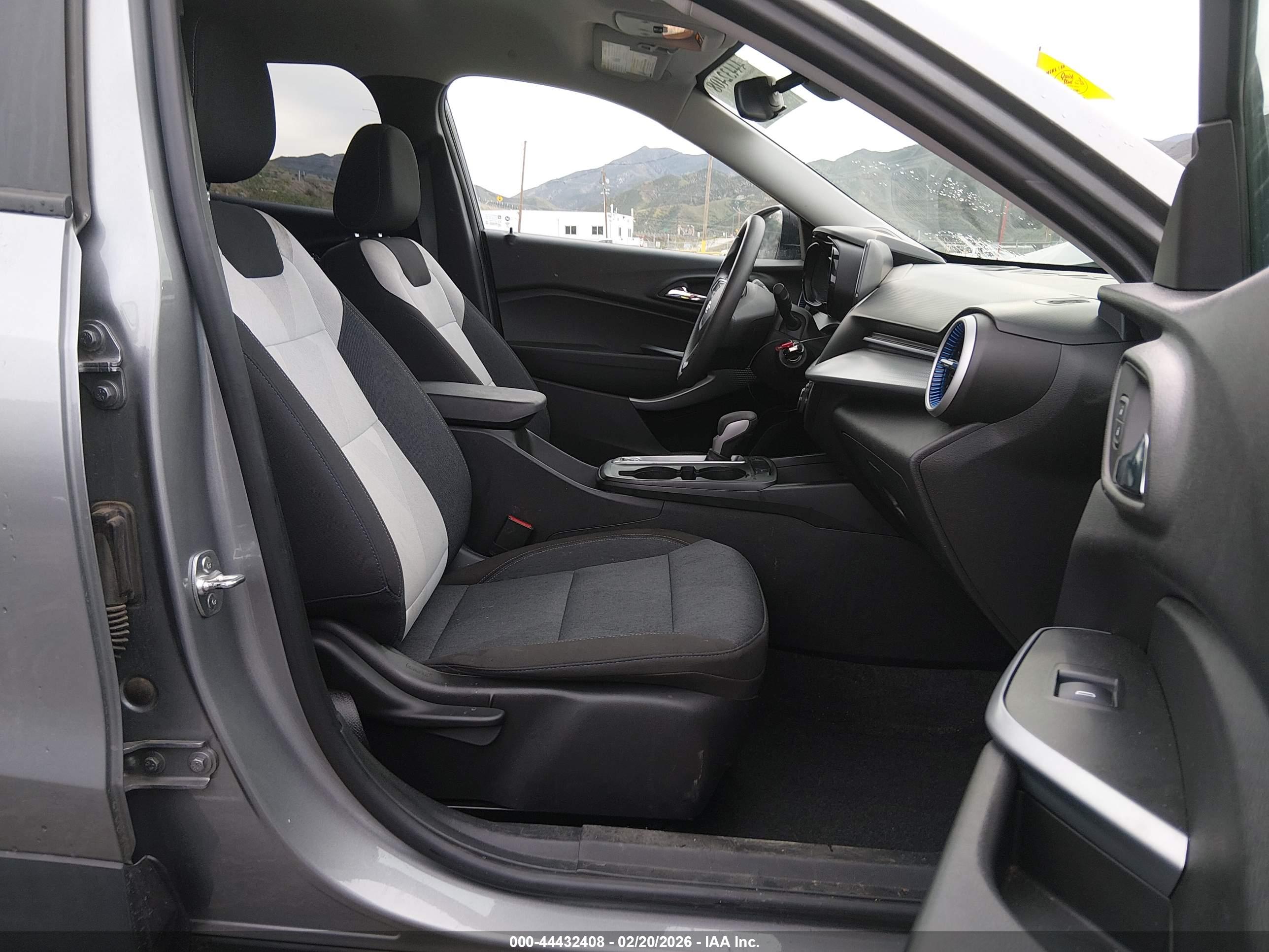 CHEVROLET TRAX image 5