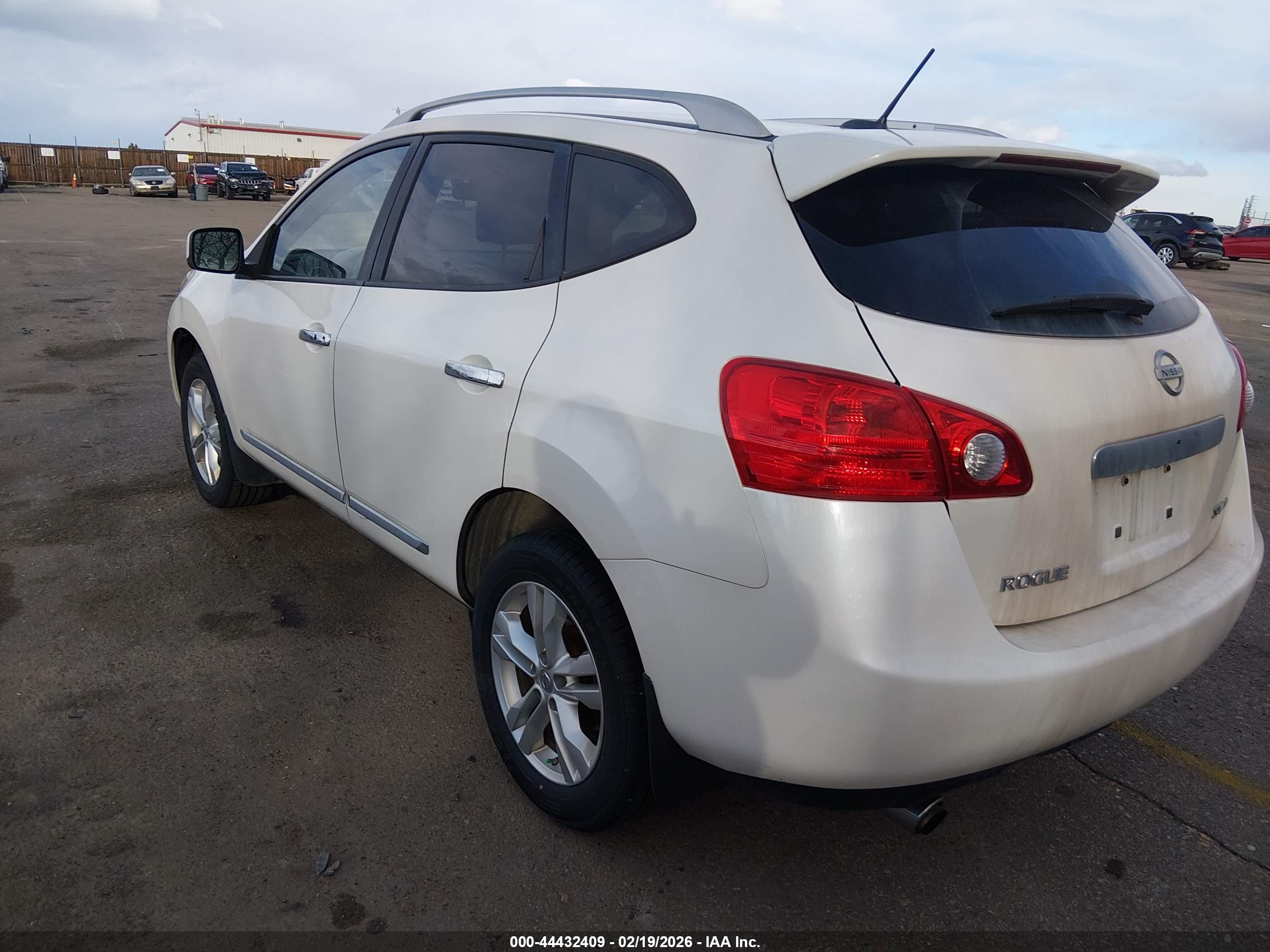 NISSAN ROGUE image 3